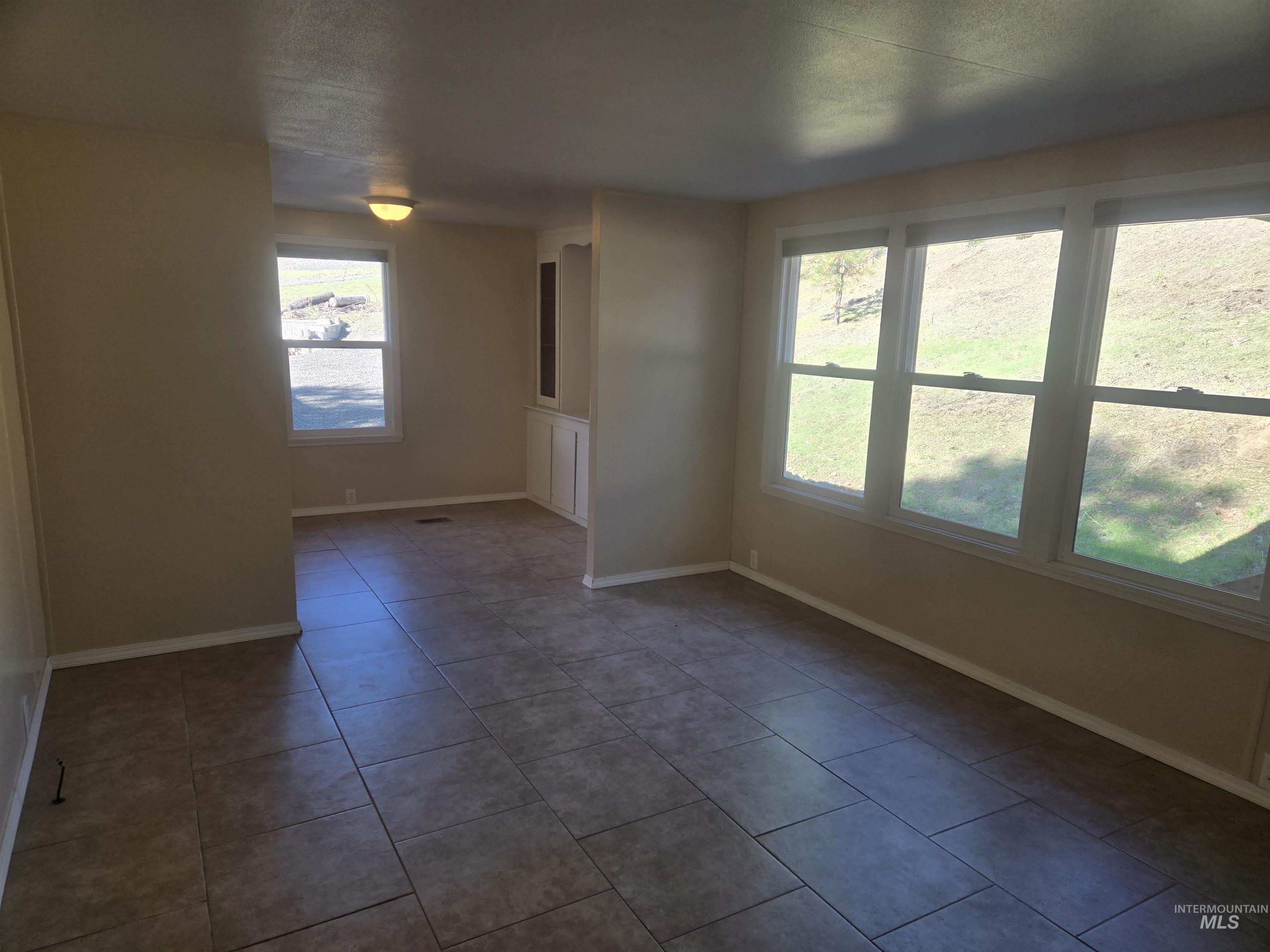 4099 Lakeview Road, Orofino, Idaho 83544, 2 Bedrooms, 2 Bathrooms, Residential For Sale, Price $325,000,MLS 99002304