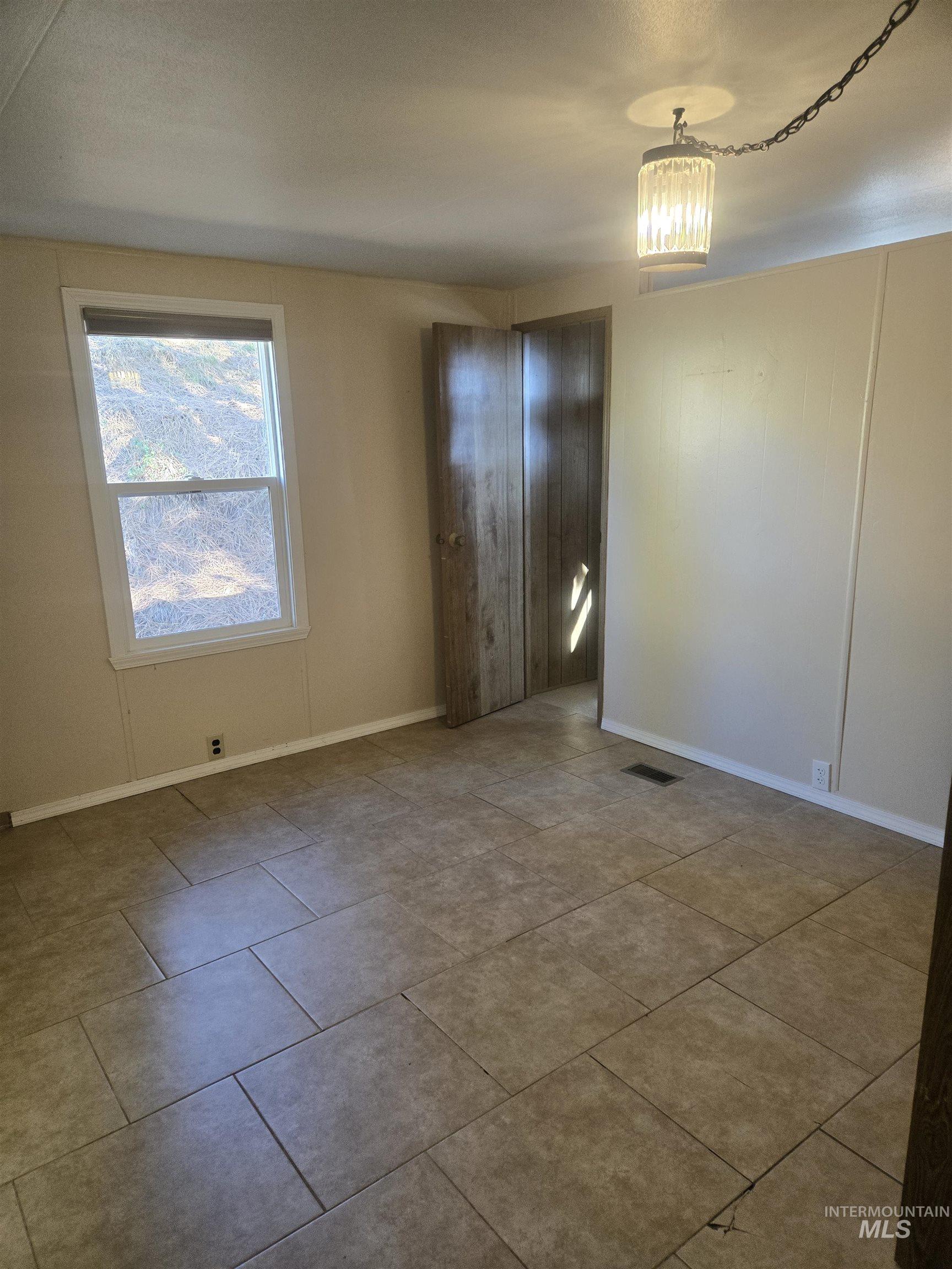 4099 Lakeview Road, Orofino, Idaho 83544, 2 Bedrooms, 2 Bathrooms, Residential For Sale, Price $325,000,MLS 99002304