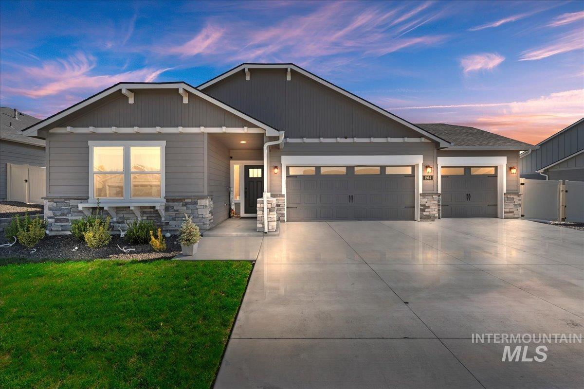1914 N Perth Ave, Middleton, Idaho 83644, 4 Bedrooms, 2 Bathrooms, Residential For Sale, Price $574,900,MLS 99002305