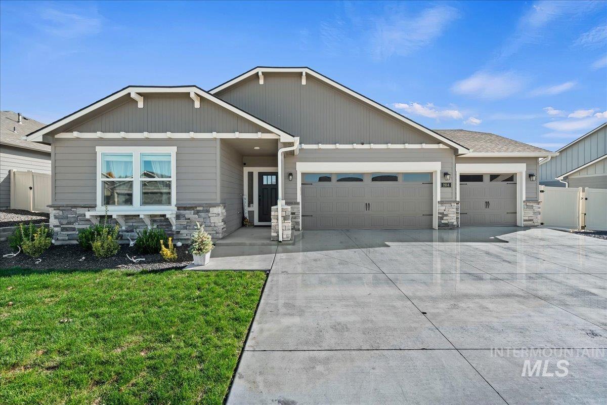 1914 N Perth Ave, Middleton, Idaho 83644, 4 Bedrooms, 2 Bathrooms, Residential For Sale, Price $574,900,MLS 99002305