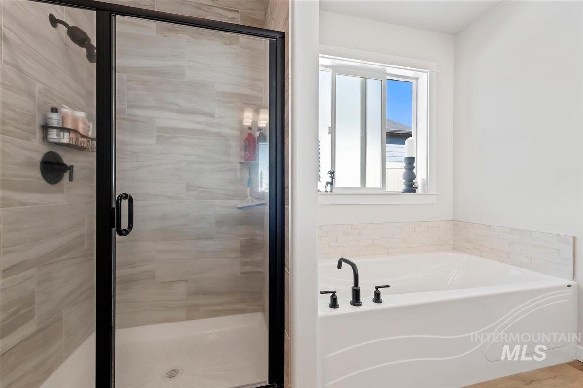 1914 N Perth Ave, Middleton, Idaho 83644, 4 Bedrooms, 2 Bathrooms, Residential For Sale, Price $574,900,MLS 99002305