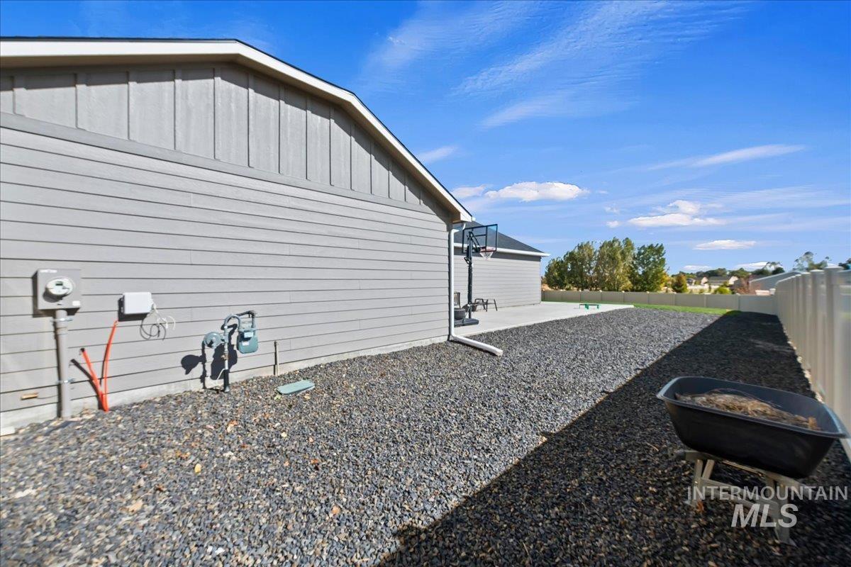 1914 N Perth Ave, Middleton, Idaho 83644, 4 Bedrooms, 2 Bathrooms, Residential For Sale, Price $574,900,MLS 99002305