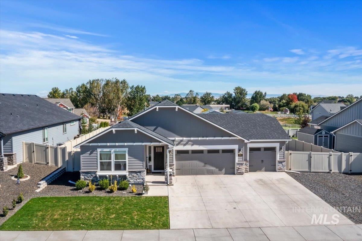 1914 N Perth Ave, Middleton, Idaho 83644, 4 Bedrooms, 2 Bathrooms, Residential For Sale, Price $574,900,MLS 99002305