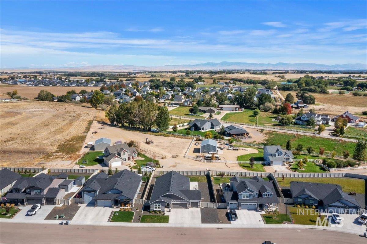 1914 N Perth Ave, Middleton, Idaho 83644, 4 Bedrooms, 2 Bathrooms, Residential For Sale, Price $574,900,MLS 99002305