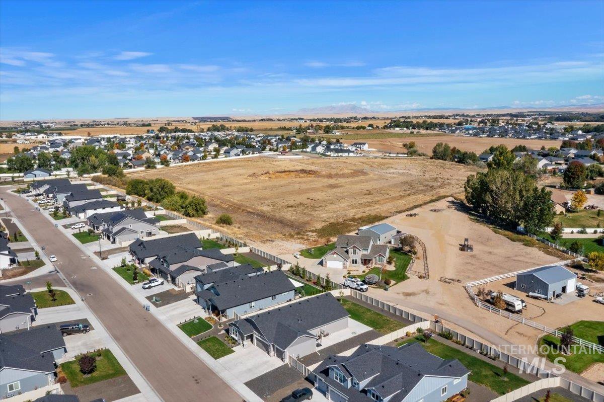 1914 N Perth Ave, Middleton, Idaho 83644, 4 Bedrooms, 2 Bathrooms, Residential For Sale, Price $574,900,MLS 99002305