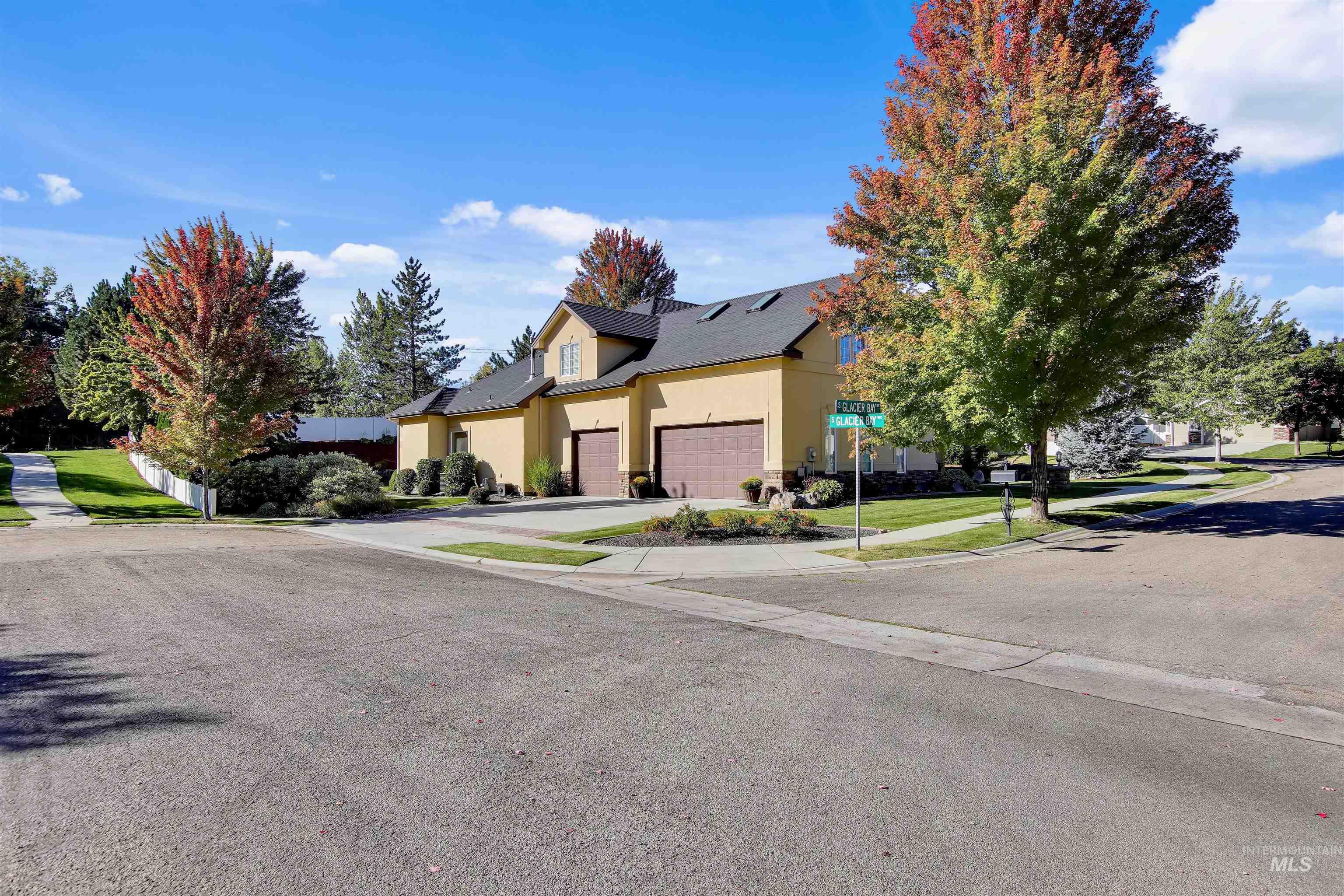 3150 S Glacier Bay Way, Meridian, Idaho 83642, 4 Bedrooms, 3 Bathrooms, Residential For Sale, Price $789,900,MLS 99002306