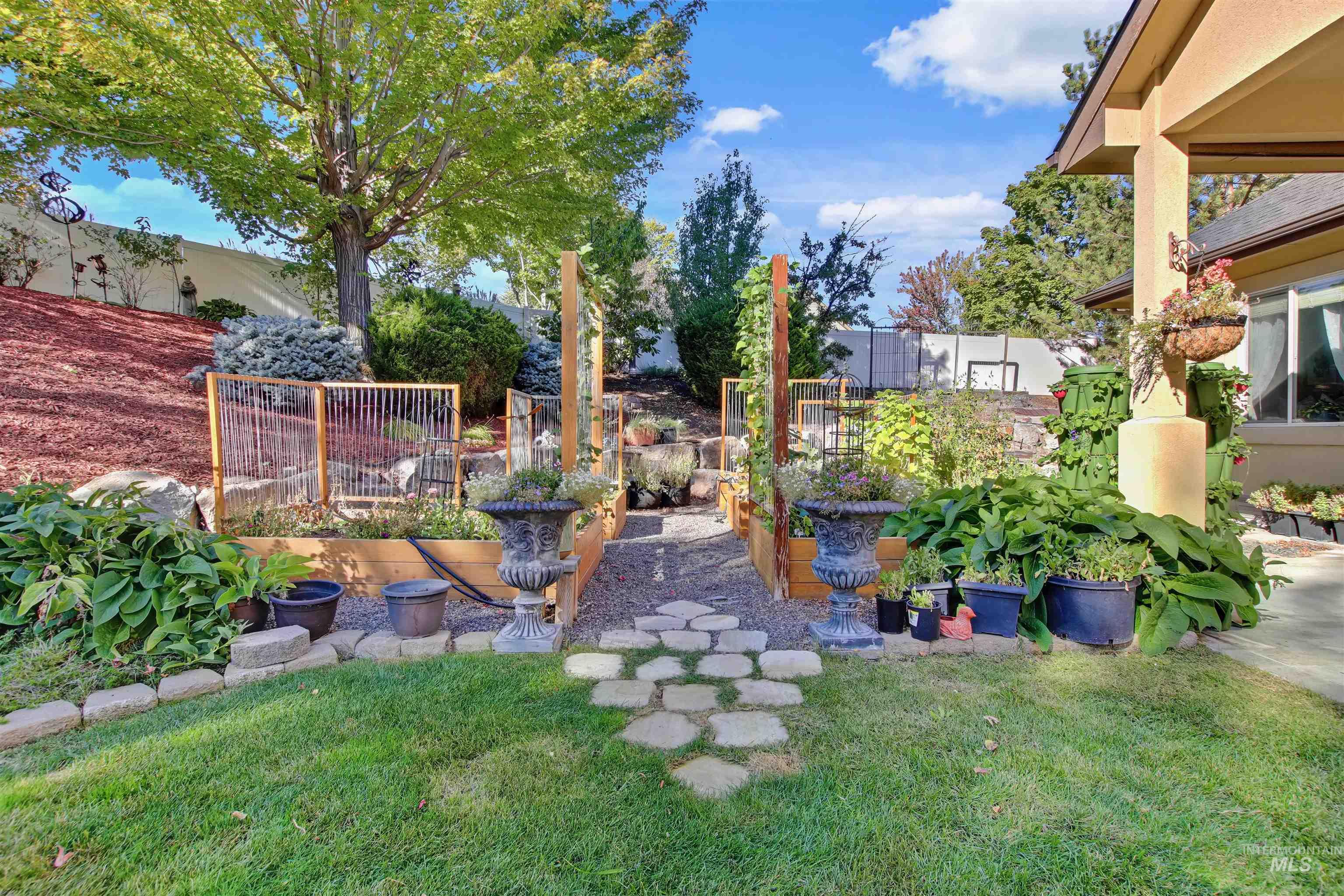 3150 S Glacier Bay Way, Meridian, Idaho 83642, 4 Bedrooms, 3 Bathrooms, Residential For Sale, Price $789,900,MLS 99002306