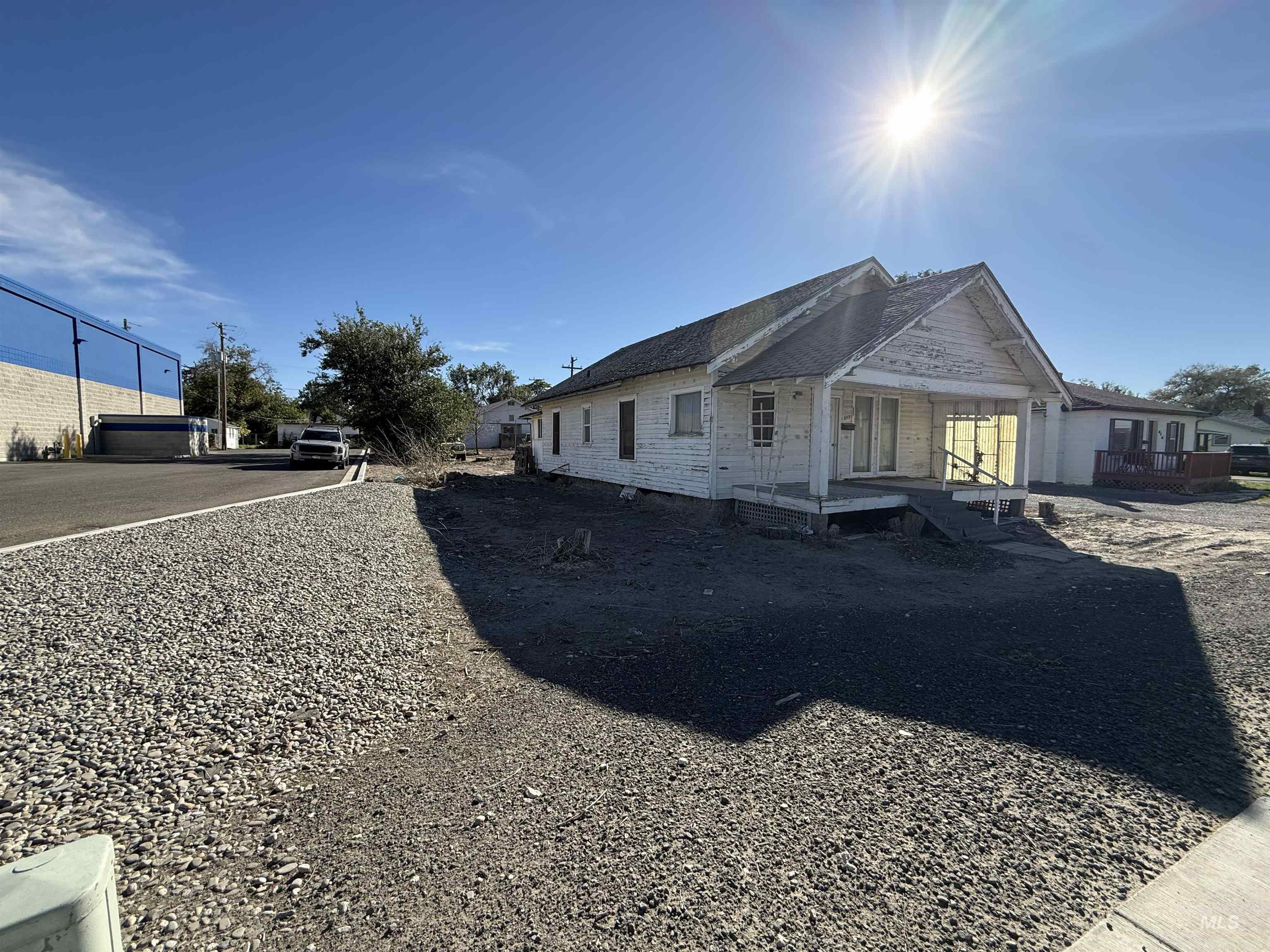817 Burley Ave, Buhl, Idaho 83316, 3 Bedrooms, 1 Bathroom, Residential For Sale, Price $85,000,MLS 99002351