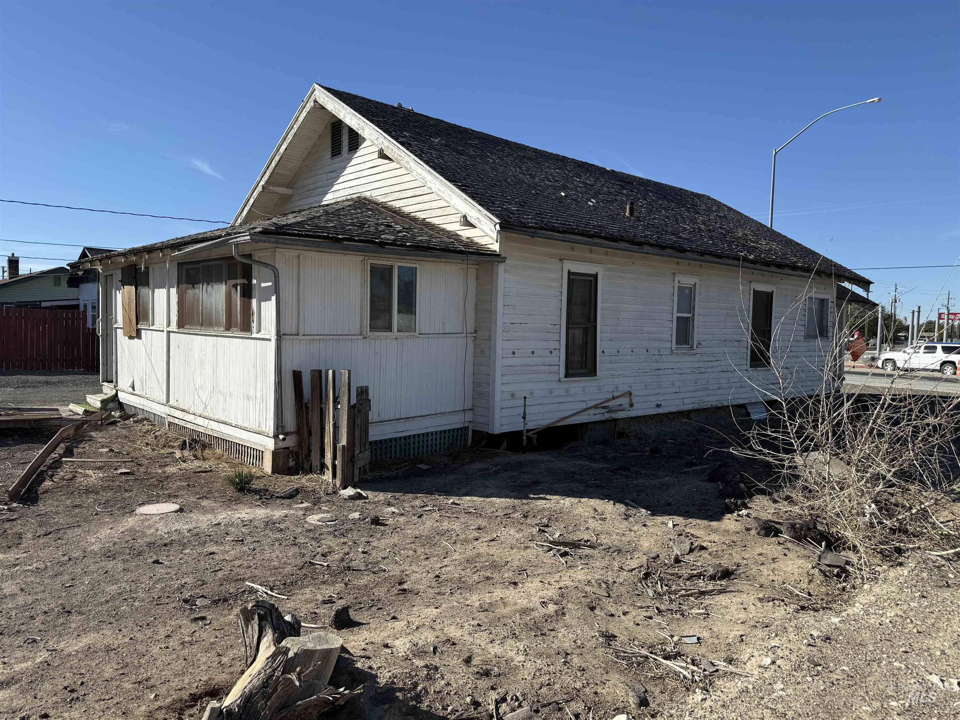 817 Burley Ave, Buhl, Idaho 83316, 3 Bedrooms, 1 Bathroom, Residential For Sale, Price $85,000,MLS 99002351
