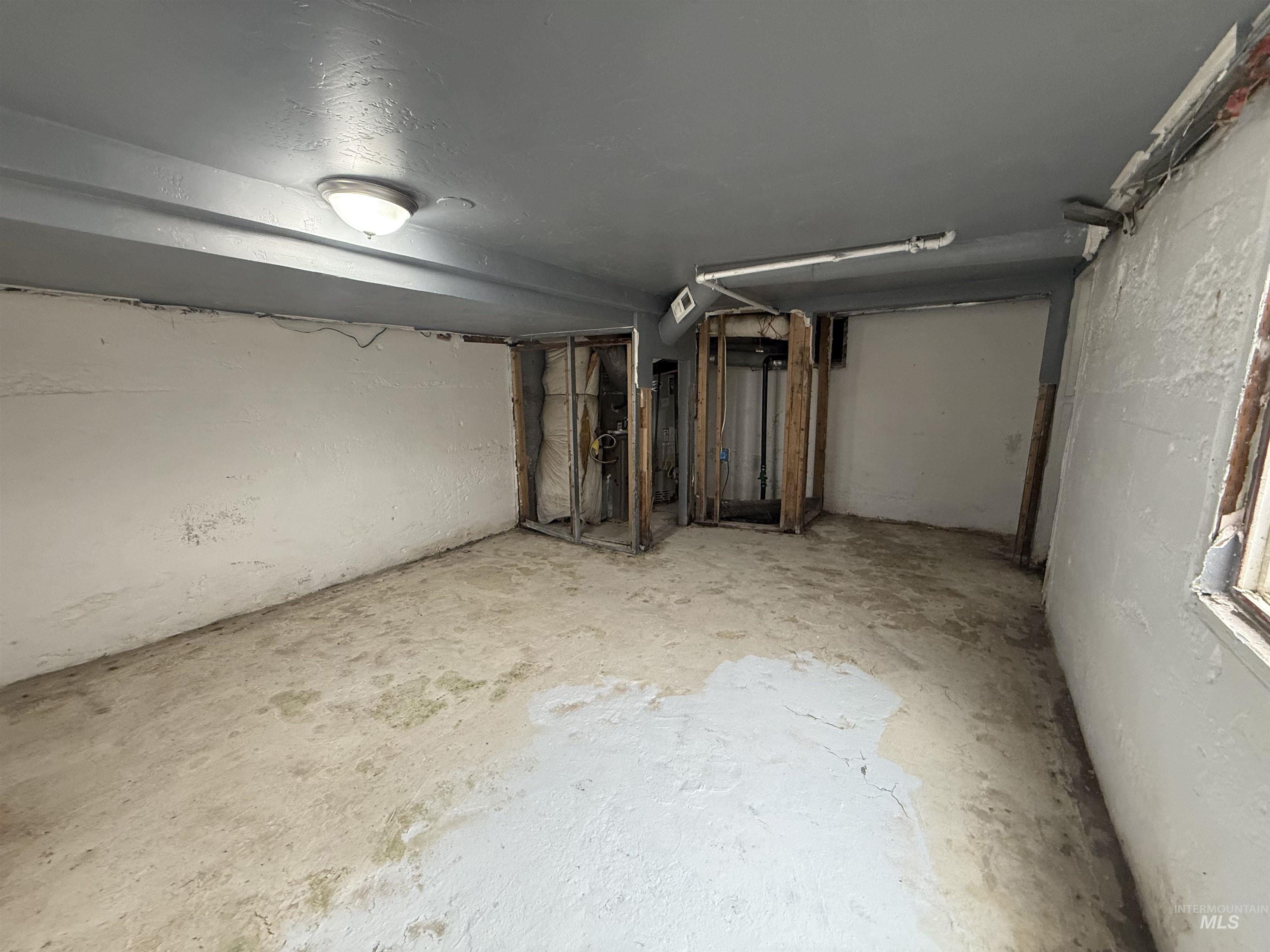 447 1st St N, Nampa, Idaho 83687, 2 Bedrooms, 2 Bathrooms, Residential For Sale, Price $15,000,MLS 99002375