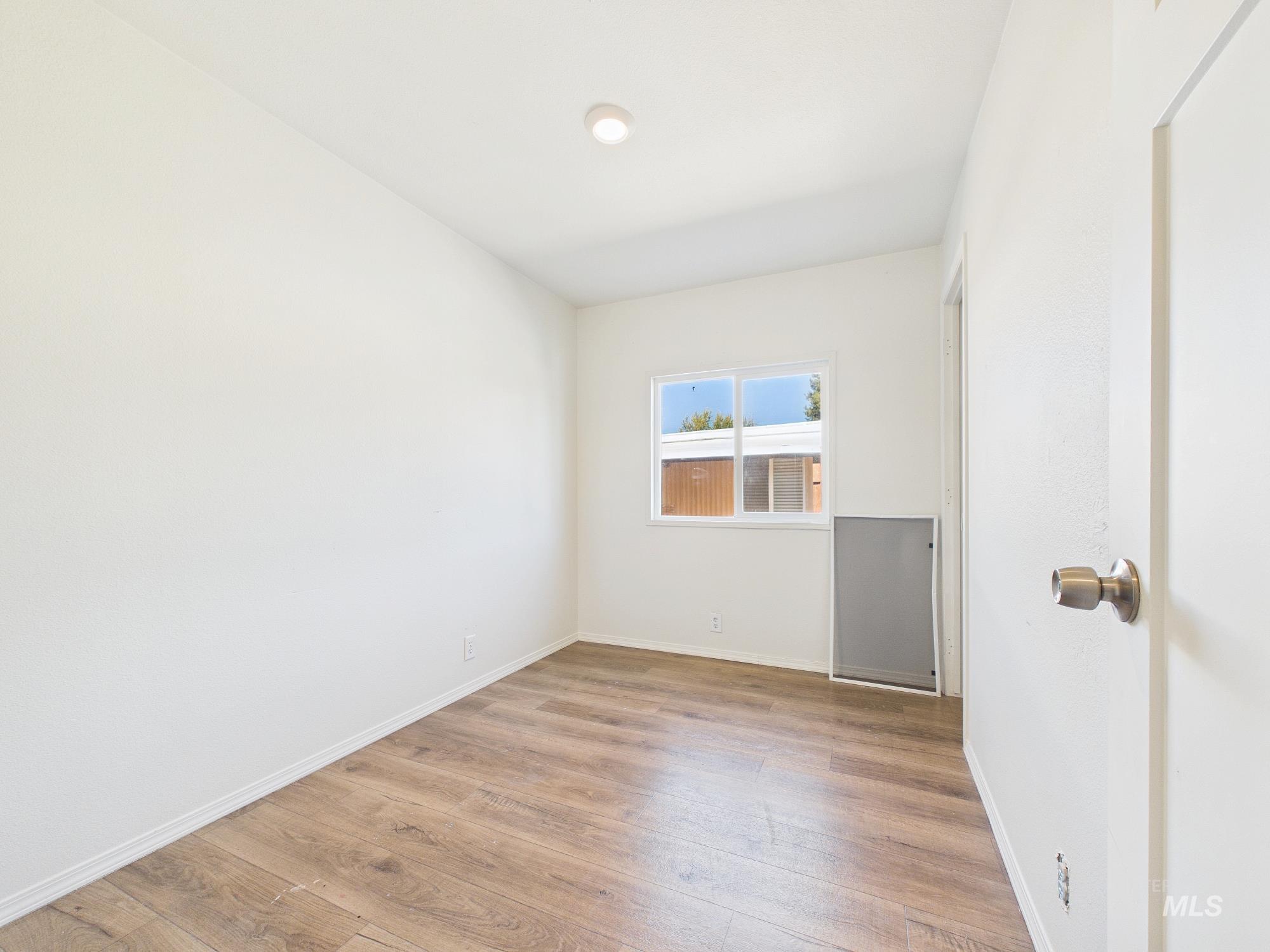 1123 N Sable, Boise, Idaho 83704, 3 Bedrooms, 2 Bathrooms, Residential For Sale, Price $115,000,MLS 99002377