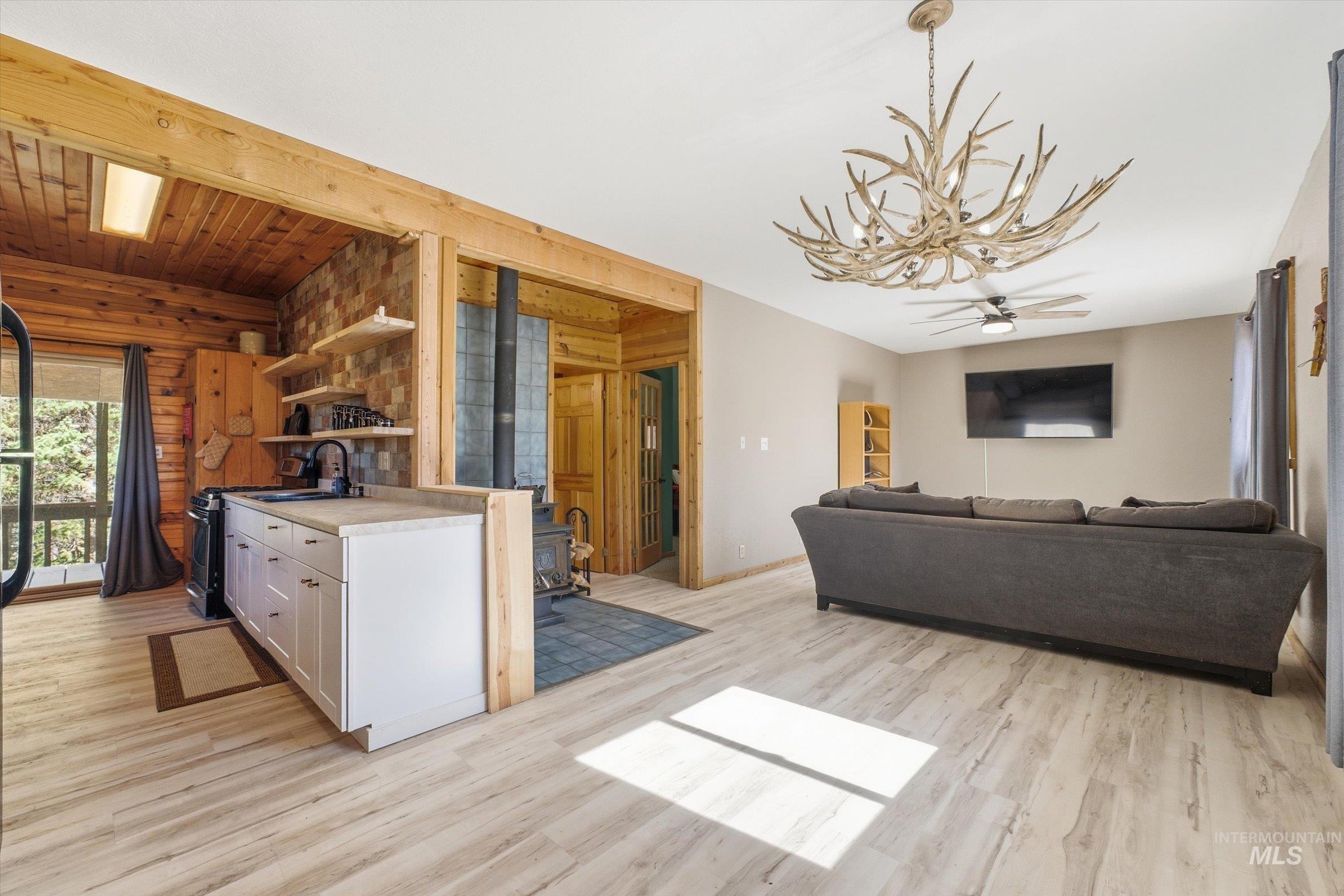 15 Dored Pines Rd, Boise, Idaho 83716, 2 Bedrooms, 2 Bathrooms, Residential For Sale, Price $475,000,MLS 99002402