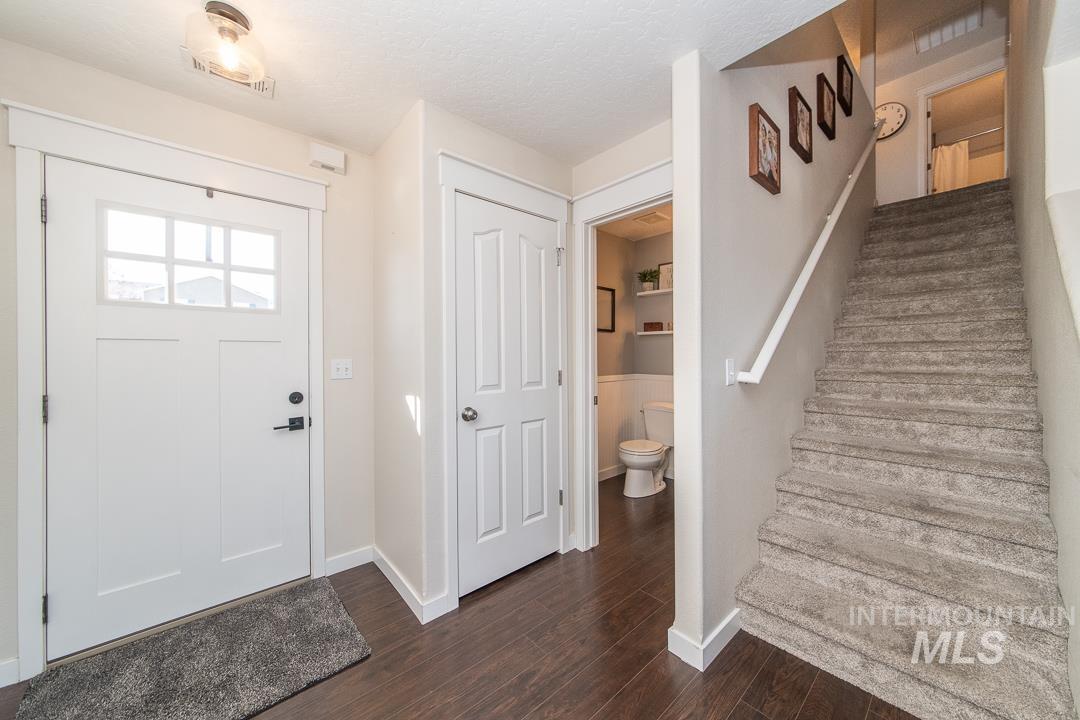 3113 Woodbridge St, Caldwell, Idaho 83605, 4 Bedrooms, 2.5 Bathrooms, Residential For Sale, Price $390,000,MLS 99002403