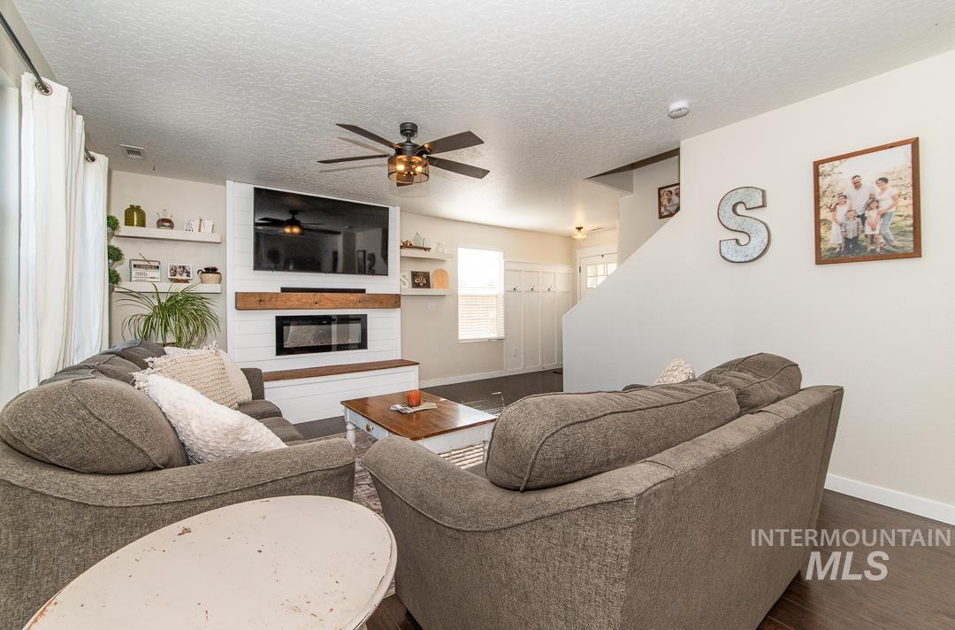 3113 Woodbridge St, Caldwell, Idaho 83605, 4 Bedrooms, 2.5 Bathrooms, Residential For Sale, Price $390,000,MLS 99002403