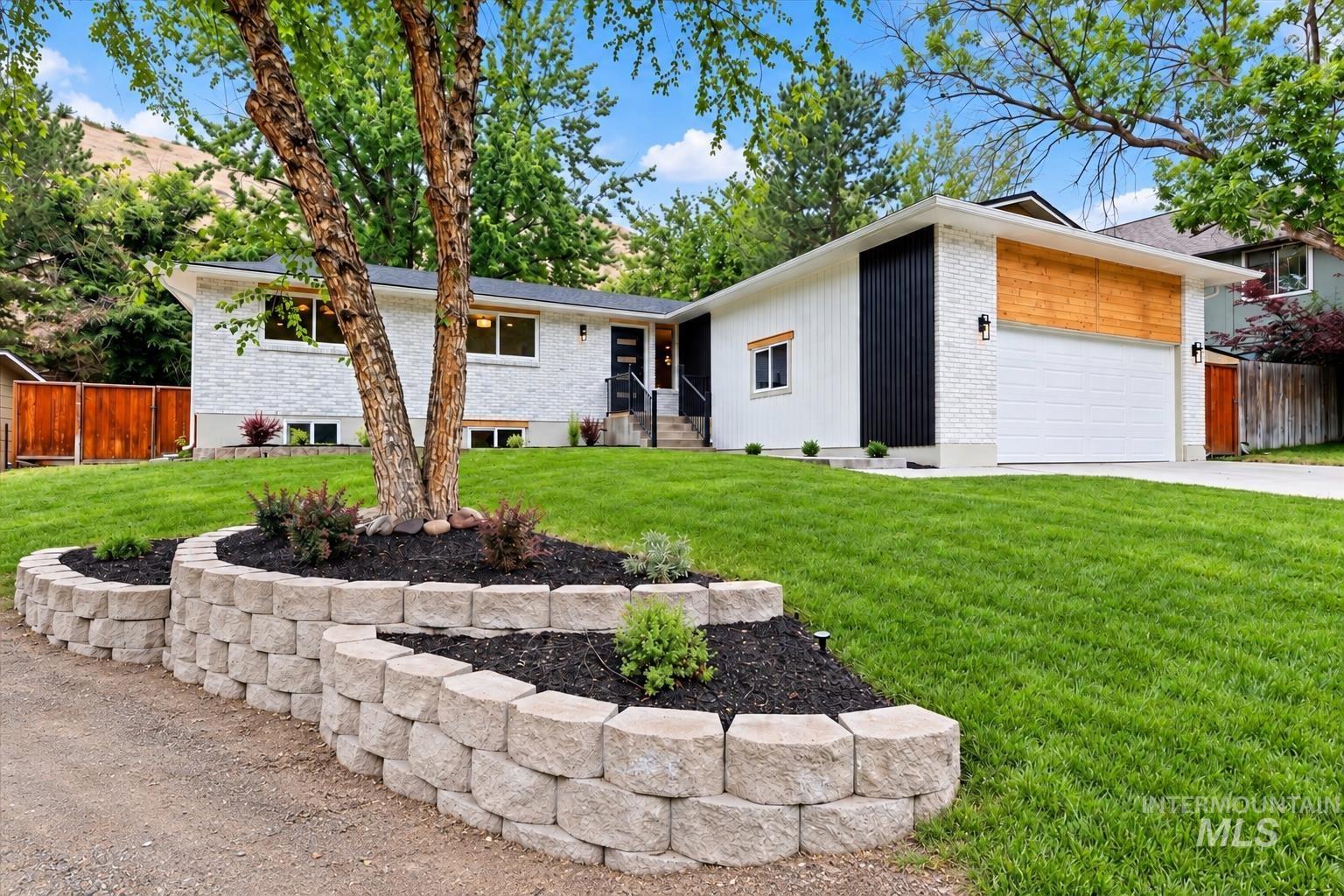 5927 N Collister Dr., Boise, Idaho 83703, 5 Bedrooms, 3 Bathrooms, Residential For Sale, Price $1,000,000,MLS 99002404