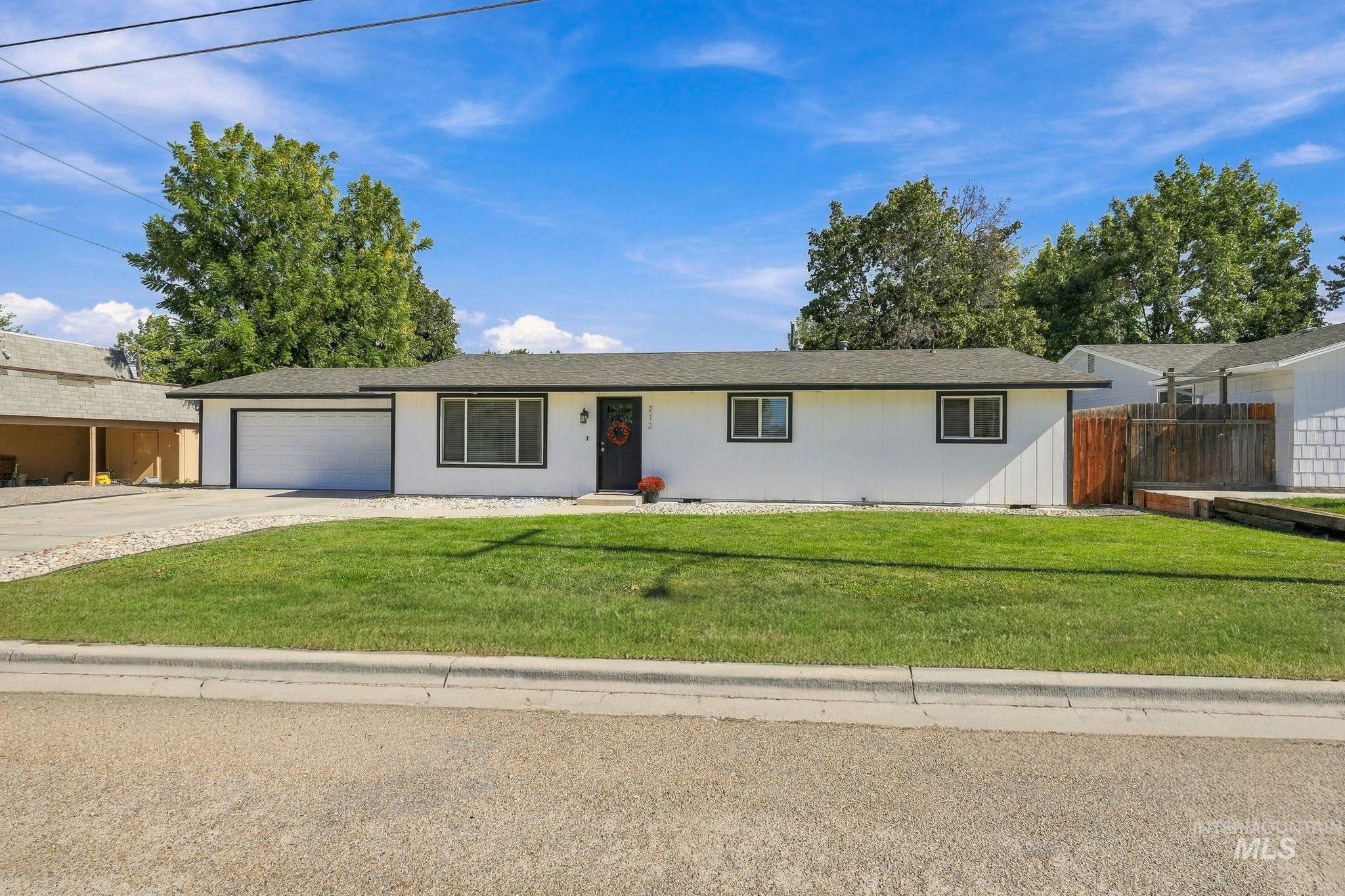 212 N Indiana, Caldwell, Idaho 83605, 4 Bedrooms, 2 Bathrooms, Residential For Sale, Price $340,000,MLS 99002406