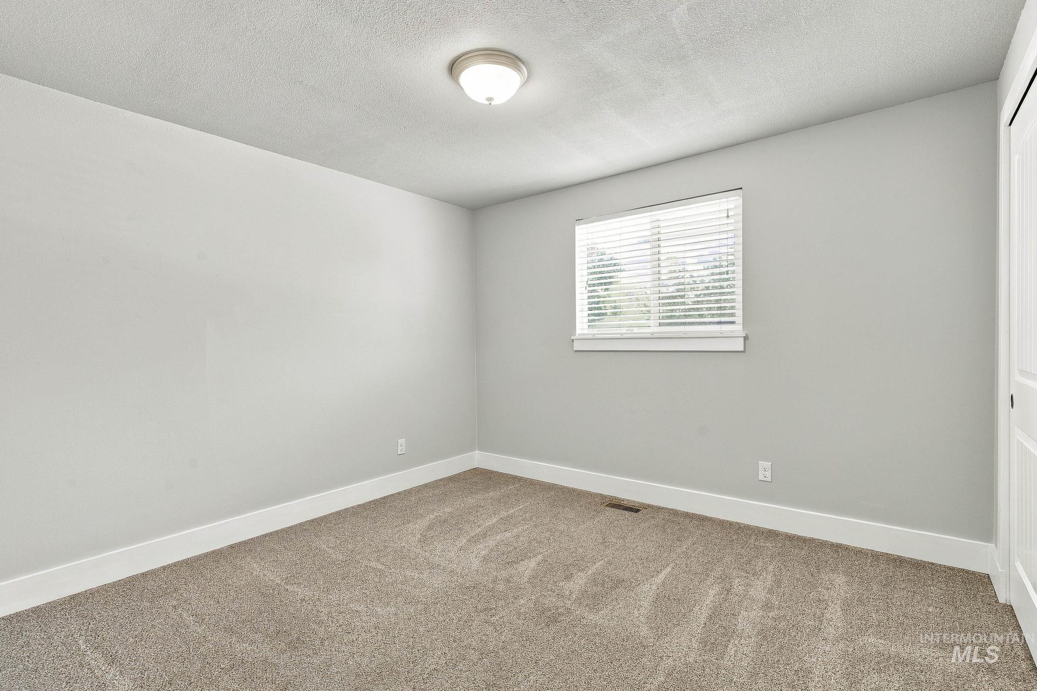 212 N Indiana, Caldwell, Idaho 83605, 4 Bedrooms, 2 Bathrooms, Residential For Sale, Price $340,000,MLS 99002406