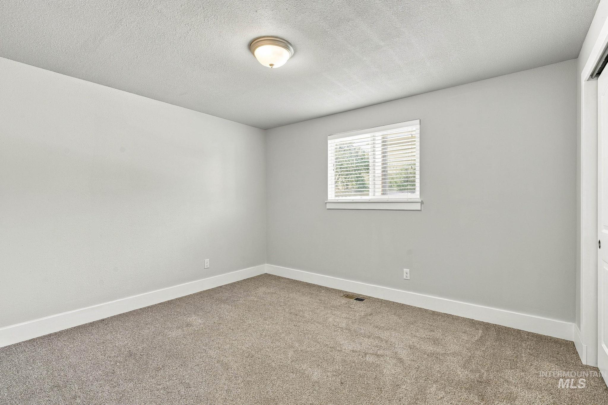 212 N Indiana, Caldwell, Idaho 83605, 4 Bedrooms, 2 Bathrooms, Residential For Sale, Price $340,000,MLS 99002406