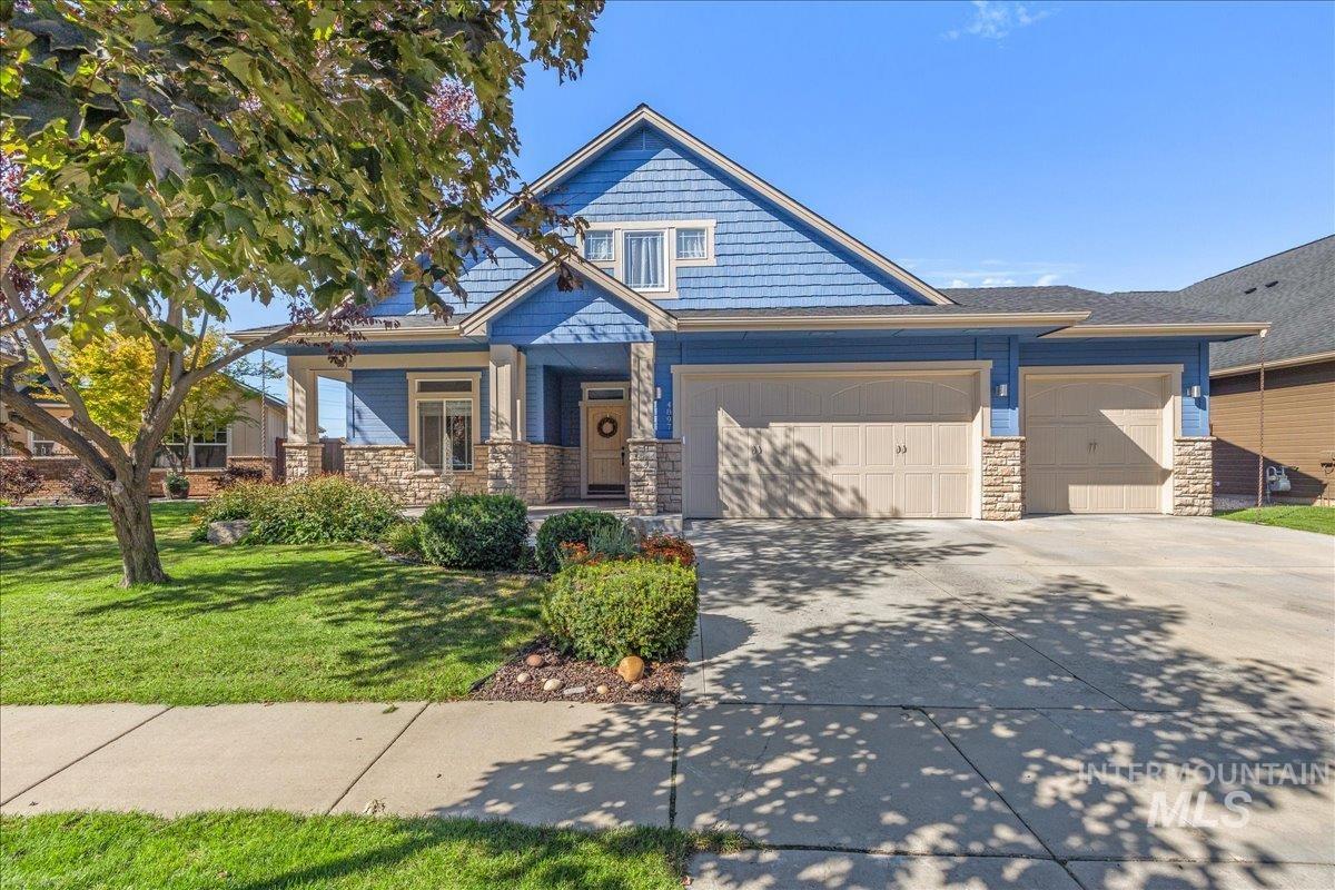 4897 N Red Hills, Meridian, Idaho 83642, 3 Bedrooms, 3 Bathrooms, Residential For Sale, Price $625,000,MLS 99002409
