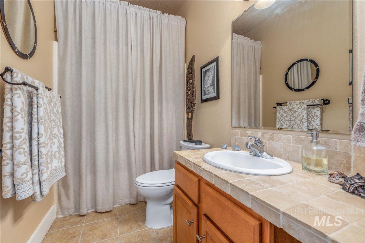 4897 N Red Hills, Meridian, Idaho 83642, 3 Bedrooms, 3 Bathrooms, Residential For Sale, Price $625,000,MLS 99002409