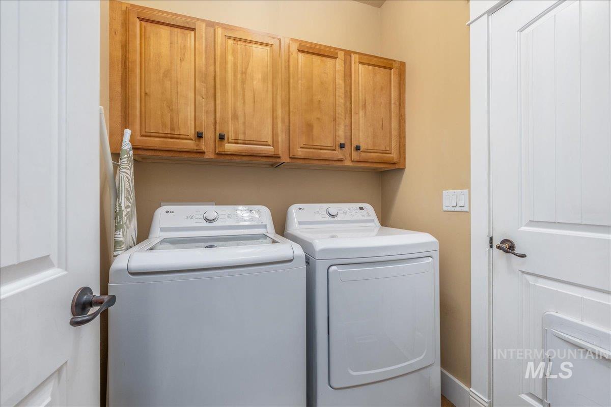 4897 N Red Hills, Meridian, Idaho 83642, 3 Bedrooms, 3 Bathrooms, Residential For Sale, Price $625,000,MLS 99002409