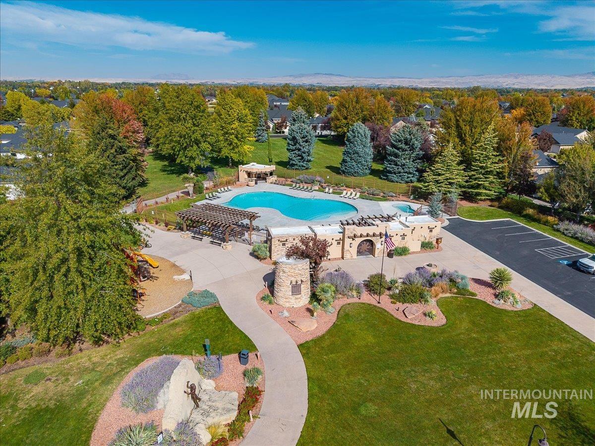 4897 N Red Hills, Meridian, Idaho 83642, 3 Bedrooms, 3 Bathrooms, Residential For Sale, Price $625,000,MLS 99002409