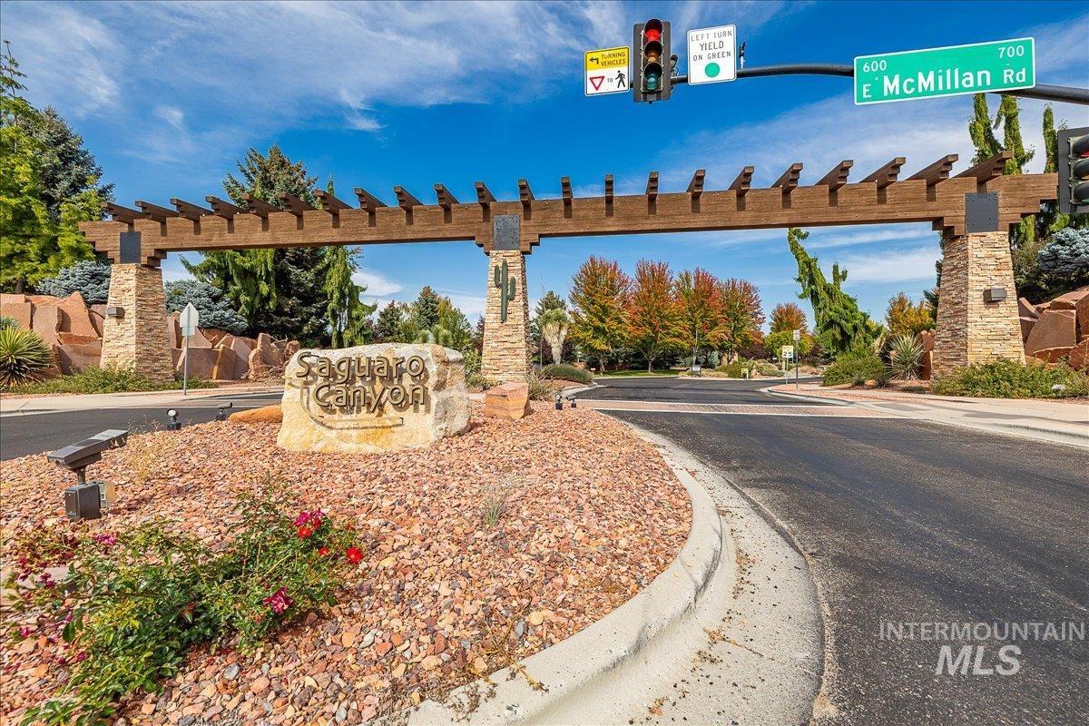 4897 N Red Hills, Meridian, Idaho 83642, 3 Bedrooms, 3 Bathrooms, Residential For Sale, Price $625,000,MLS 99002409
