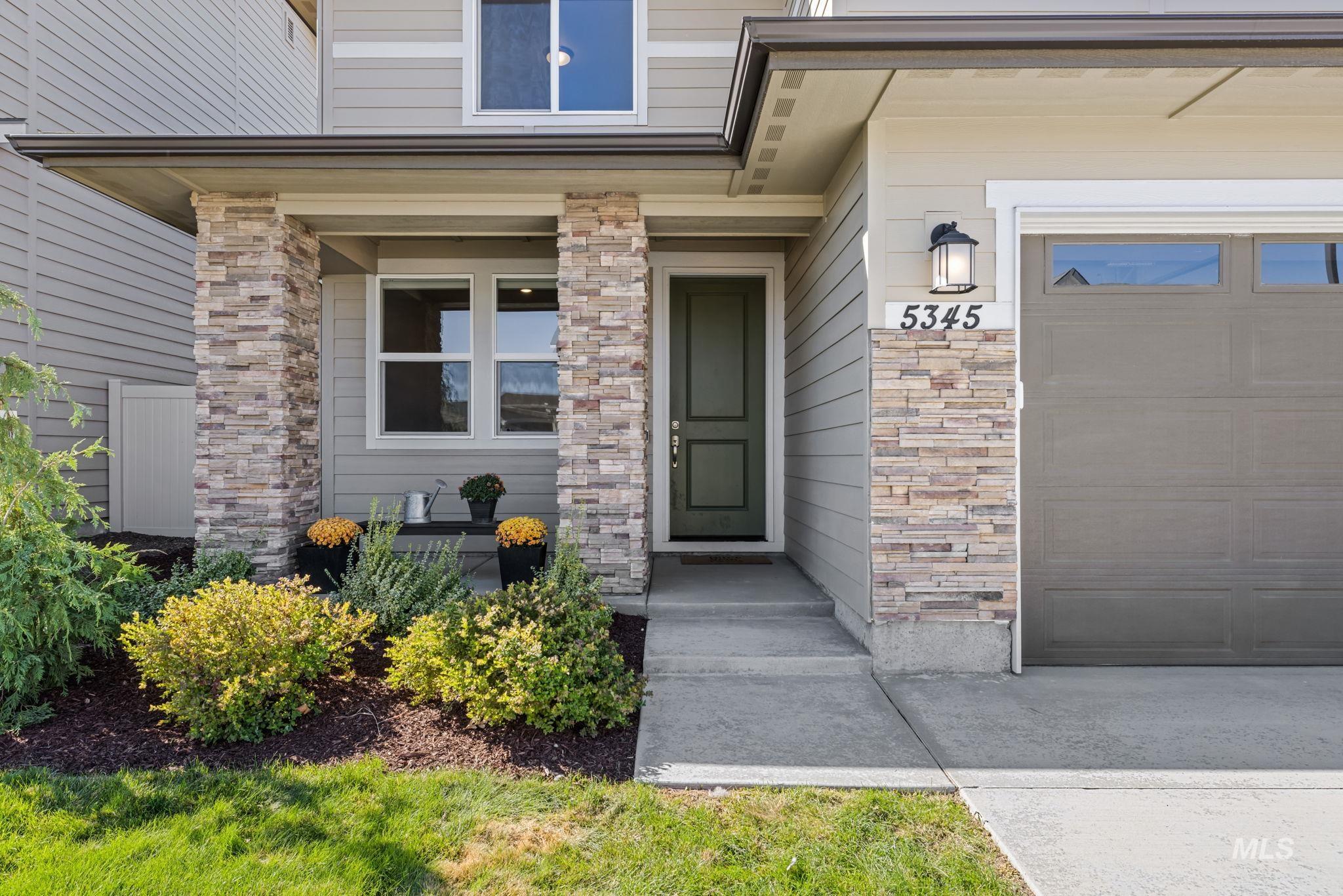 5345 S Snowden Ave, Meridian, Idaho 83642, 4 Bedrooms, 2.5 Bathrooms, Residential For Sale, Price $565,000,MLS 99002410