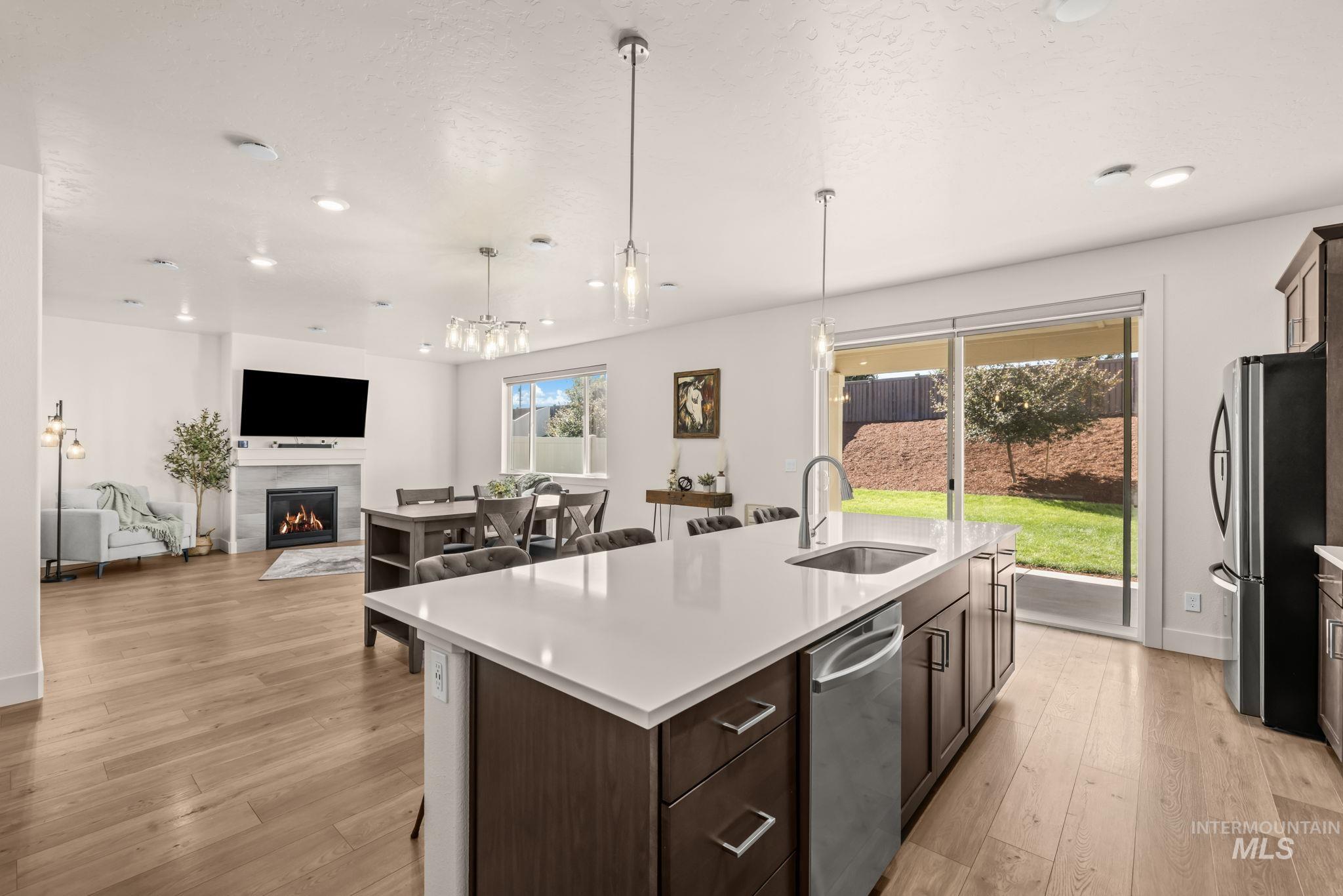 5345 S Snowden Ave, Meridian, Idaho 83642, 4 Bedrooms, 2.5 Bathrooms, Residential For Sale, Price $565,000,MLS 99002410
