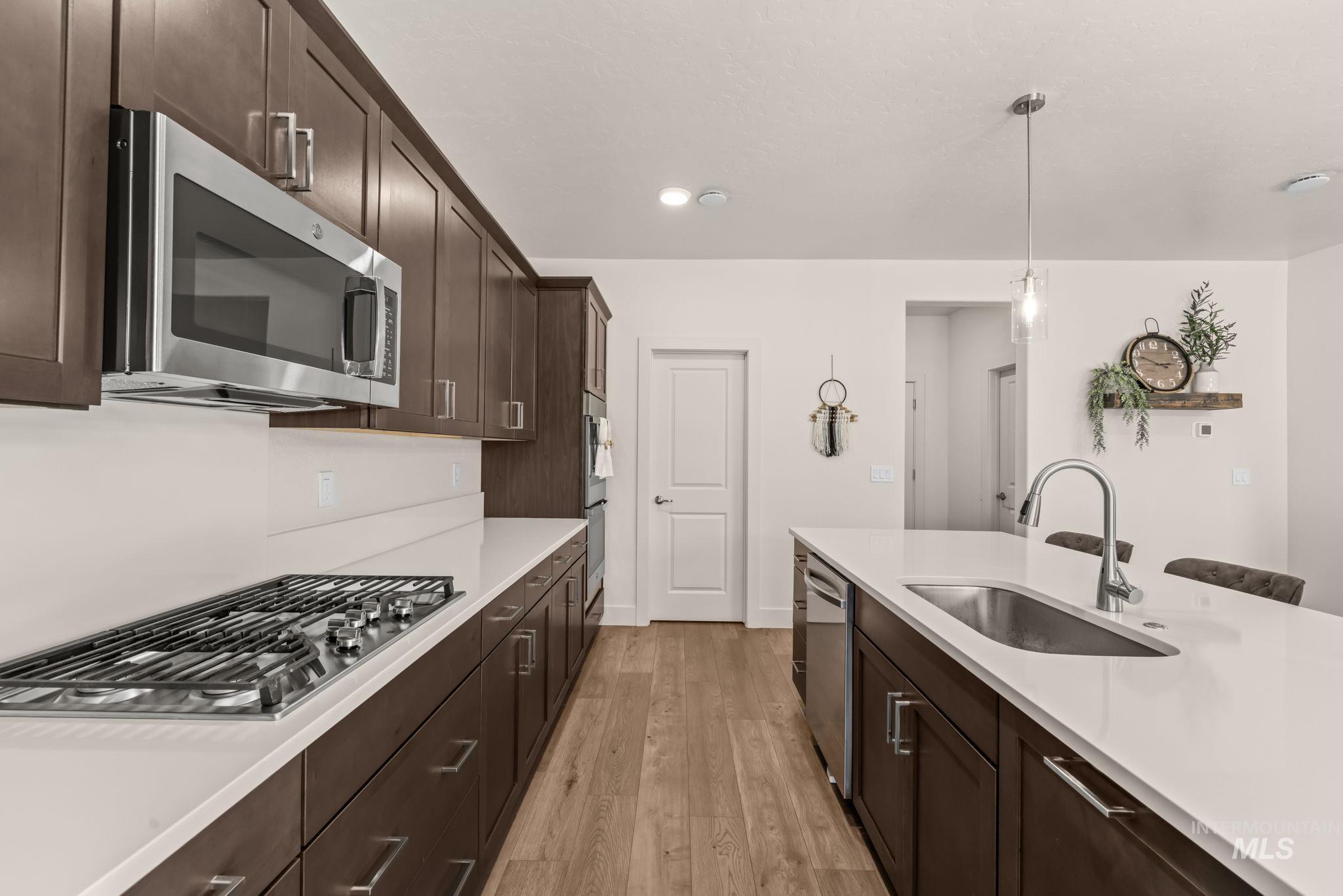 5345 S Snowden Ave, Meridian, Idaho 83642, 4 Bedrooms, 2.5 Bathrooms, Residential For Sale, Price $565,000,MLS 99002410