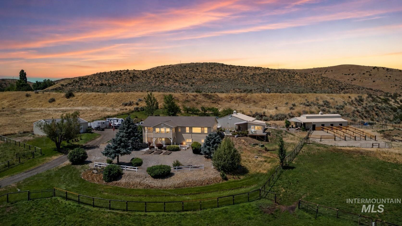 4255 Valley View Rd, Emmett, Idaho 83617, 4 Bedrooms, 3.5 Bathrooms, Residential For Sale, Price $1,595,000,MLS 99002411