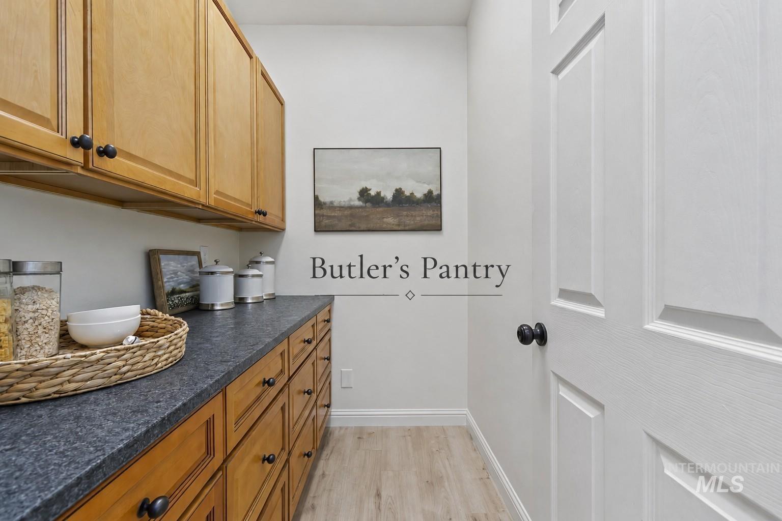 4255 Valley View Rd, Emmett, Idaho 83617, 4 Bedrooms, 3.5 Bathrooms, Residential For Sale, Price $1,595,000,MLS 99002411