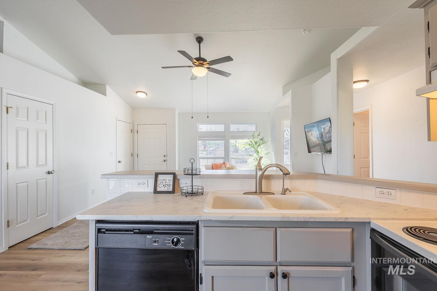 10928 W Hazelwood Dr, Star, Idaho 83669, 3 Bedrooms, 2 Bathrooms, Residential For Sale, Price $399,000,MLS 99002414