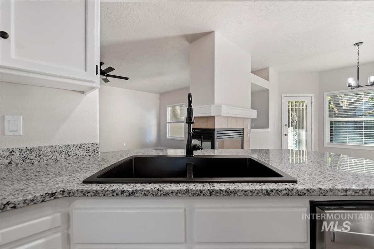 1823 E Summercove Dr, Meridian, Idaho 83646, 3 Bedrooms, 2 Bathrooms, Residential For Sale, Price $569,999,MLS 99002415