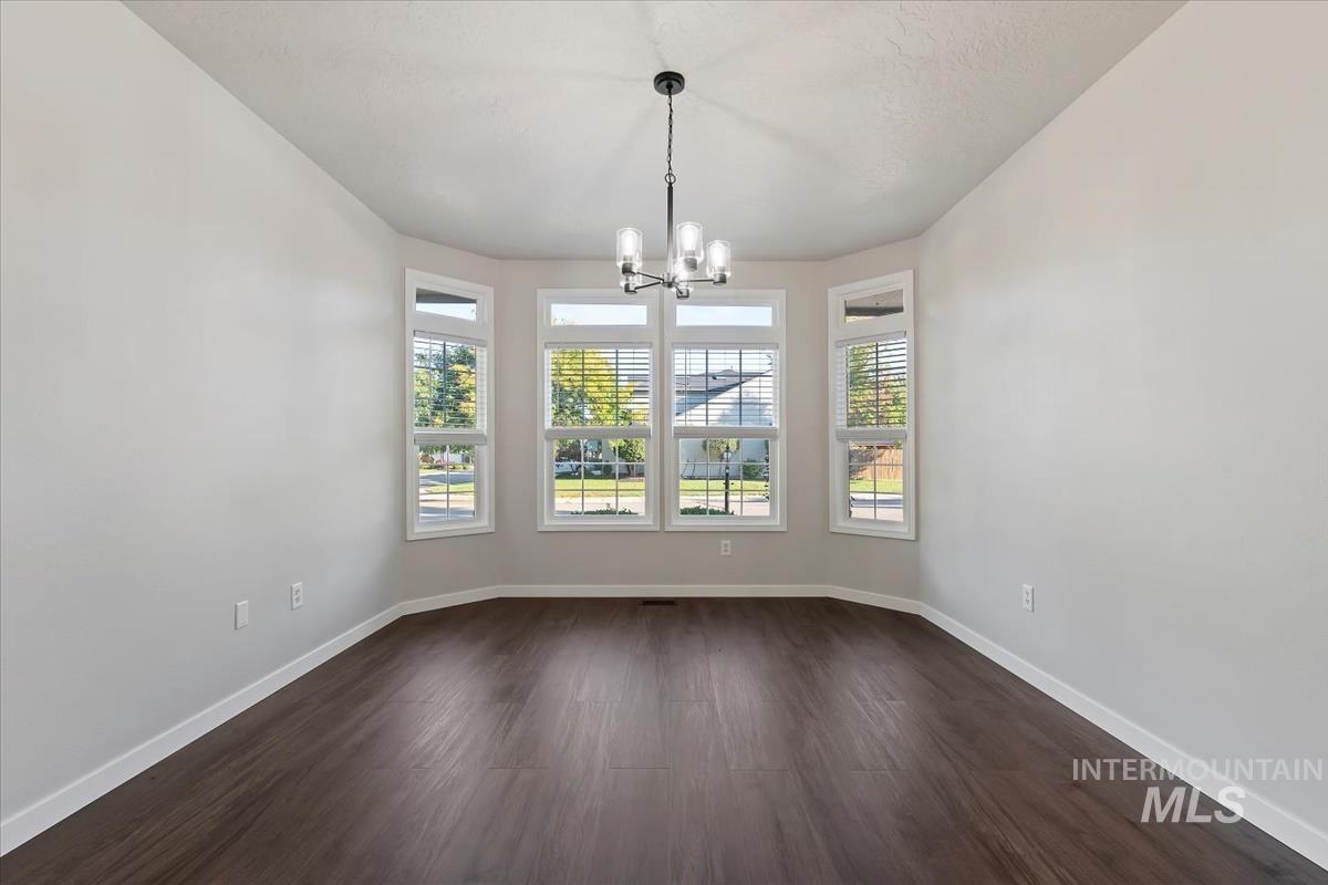 1823 E Summercove Dr, Meridian, Idaho 83646, 3 Bedrooms, 2 Bathrooms, Residential For Sale, Price $569,999,MLS 99002415