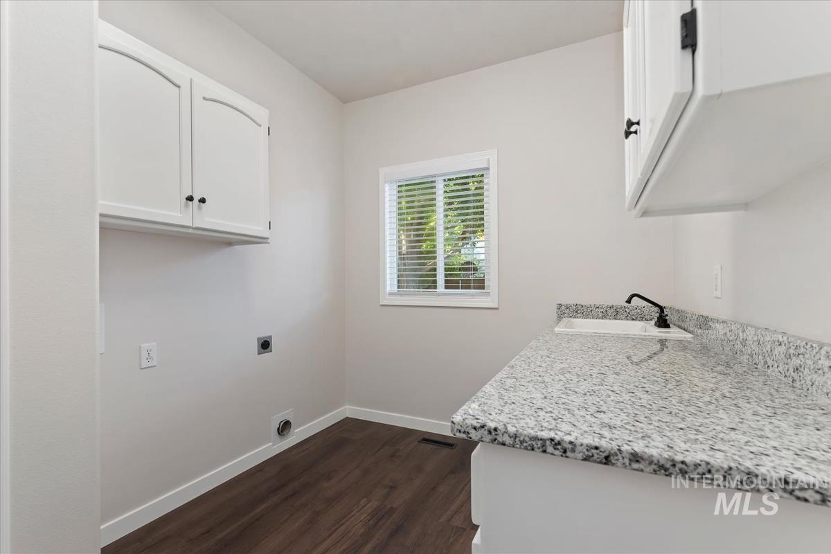 1823 E Summercove Dr, Meridian, Idaho 83646, 3 Bedrooms, 2 Bathrooms, Residential For Sale, Price $569,999,MLS 99002415