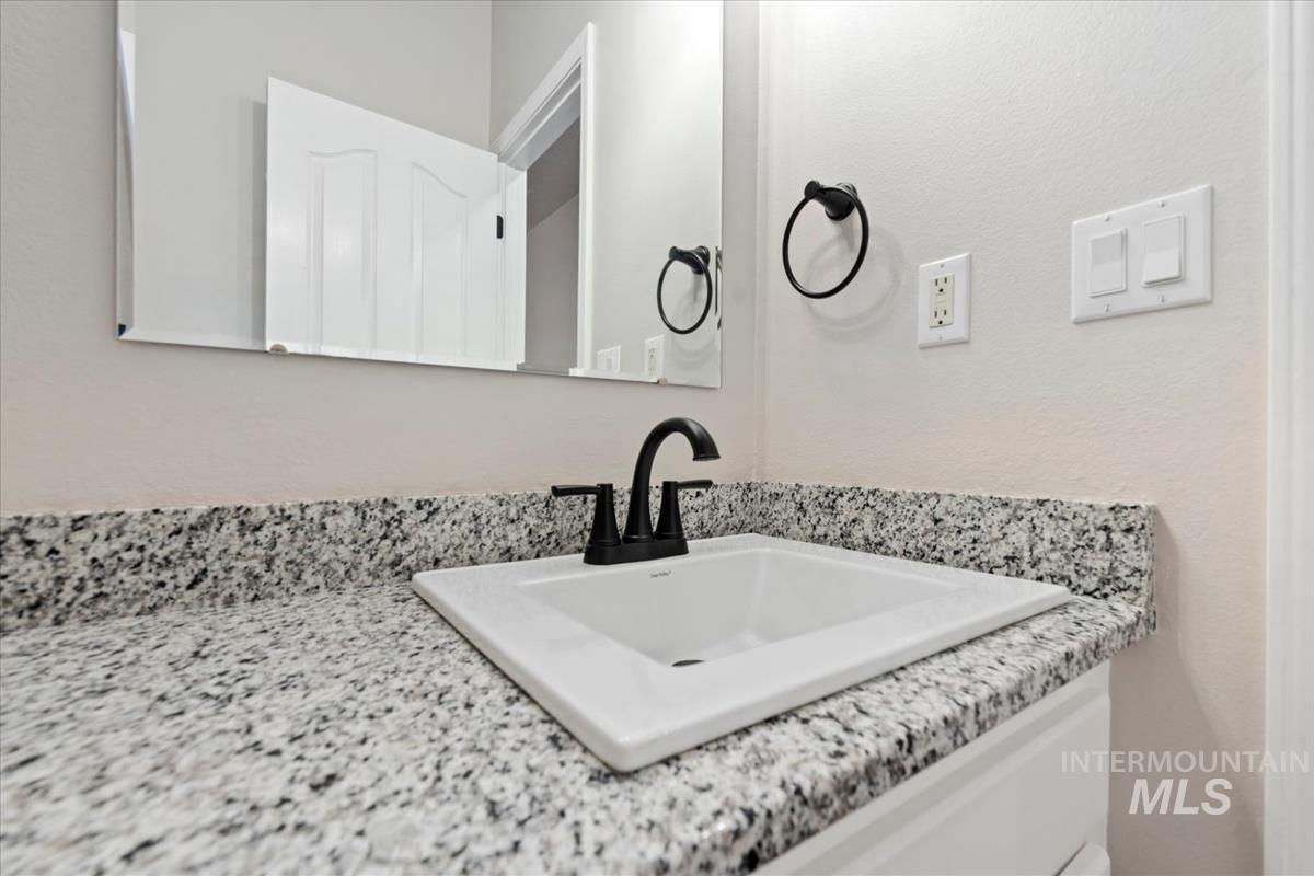 1823 E Summercove Dr, Meridian, Idaho 83646, 3 Bedrooms, 2 Bathrooms, Residential For Sale, Price $569,999,MLS 99002415