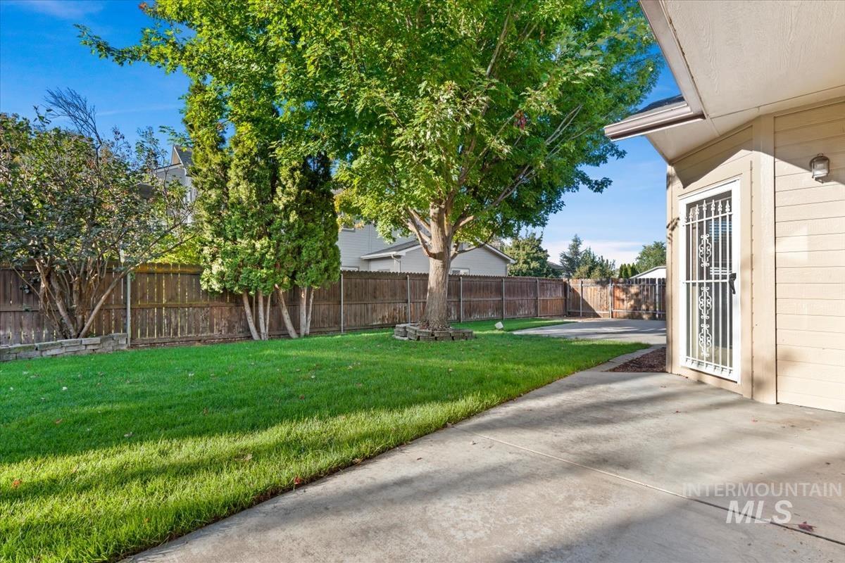 1823 E Summercove Dr, Meridian, Idaho 83646, 3 Bedrooms, 2 Bathrooms, Residential For Sale, Price $569,999,MLS 99002415