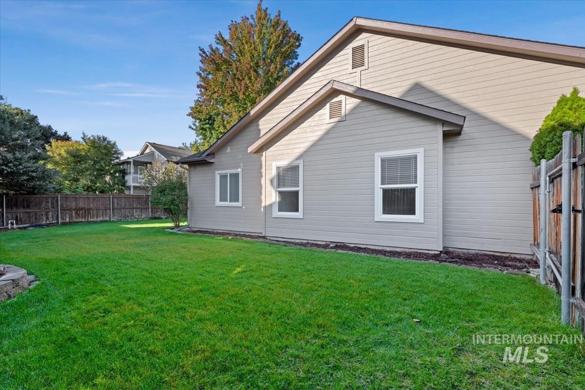 1823 E Summercove Dr, Meridian, Idaho 83646, 3 Bedrooms, 2 Bathrooms, Residential For Sale, Price $569,999,MLS 99002415