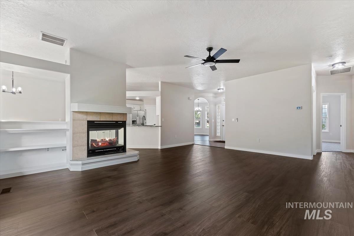 1823 E Summercove Dr, Meridian, Idaho 83646, 3 Bedrooms, 2 Bathrooms, Residential For Sale, Price $569,999,MLS 99002415