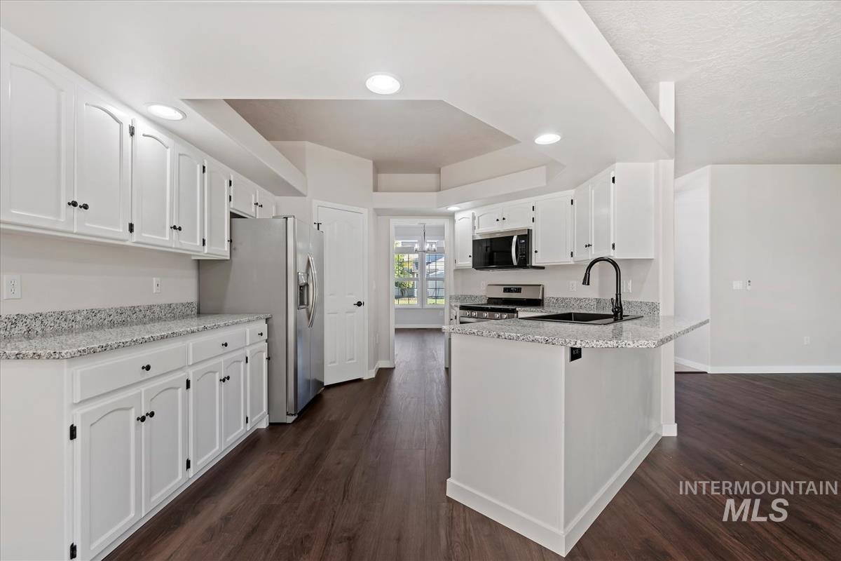 1823 E Summercove Dr, Meridian, Idaho 83646, 3 Bedrooms, 2 Bathrooms, Residential For Sale, Price $569,999,MLS 99002415