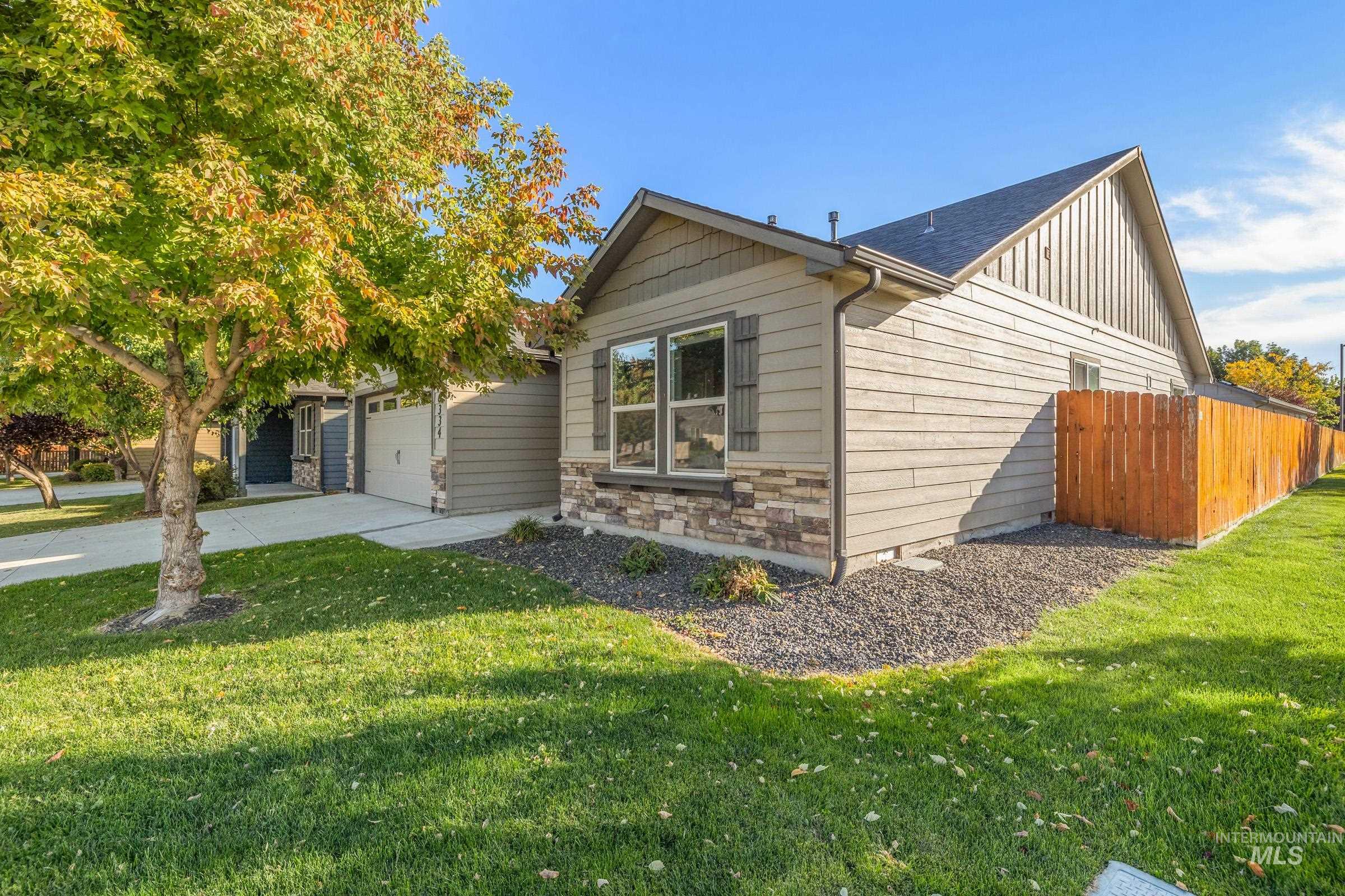 6334 S Kelso Way, Boise, Idaho 83709, 3 Bedrooms, 2 Bathrooms, Residential For Sale, Price $424,900,MLS 99002416
