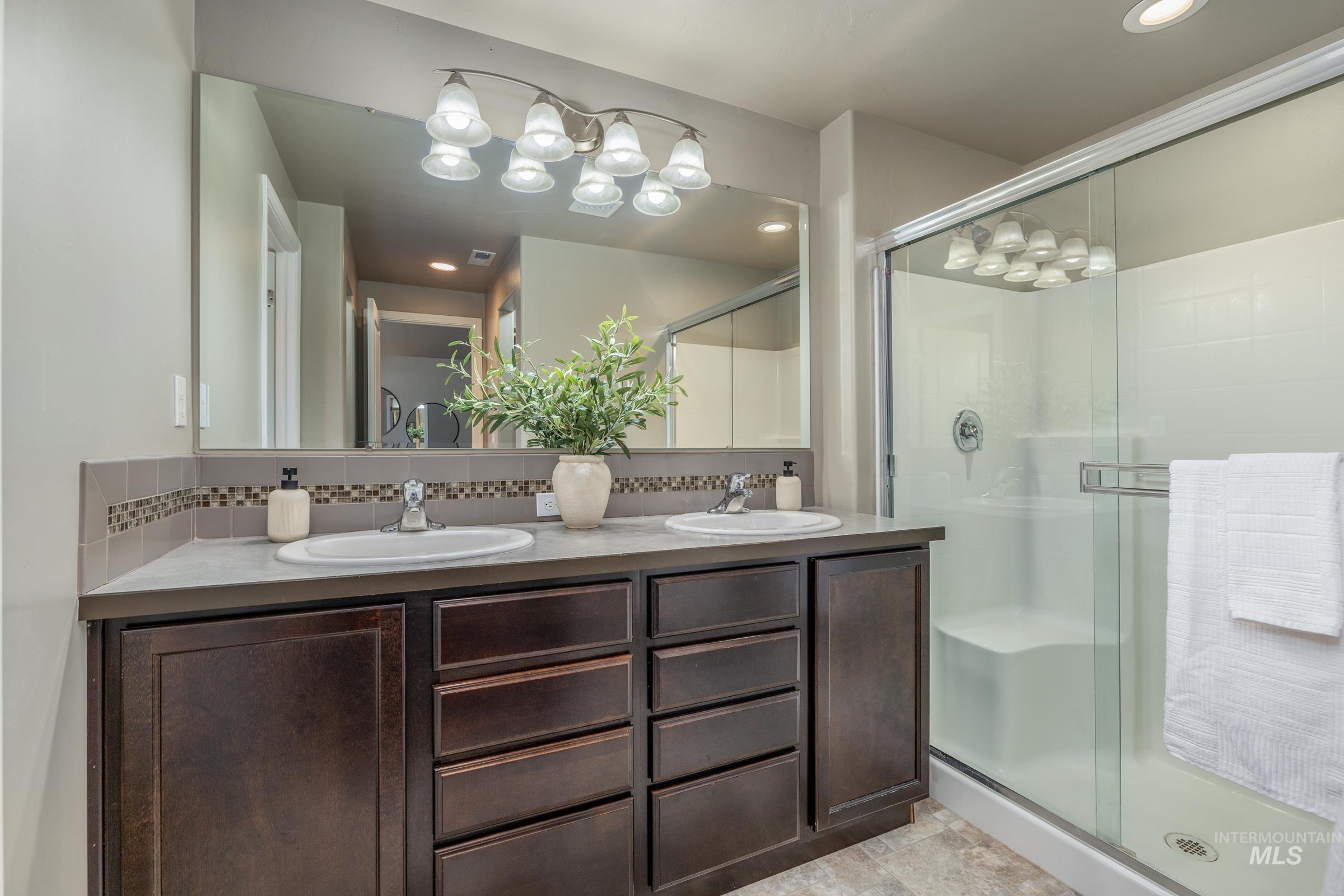 6334 S Kelso Way, Boise, Idaho 83709, 3 Bedrooms, 2 Bathrooms, Residential For Sale, Price $424,900,MLS 99002416