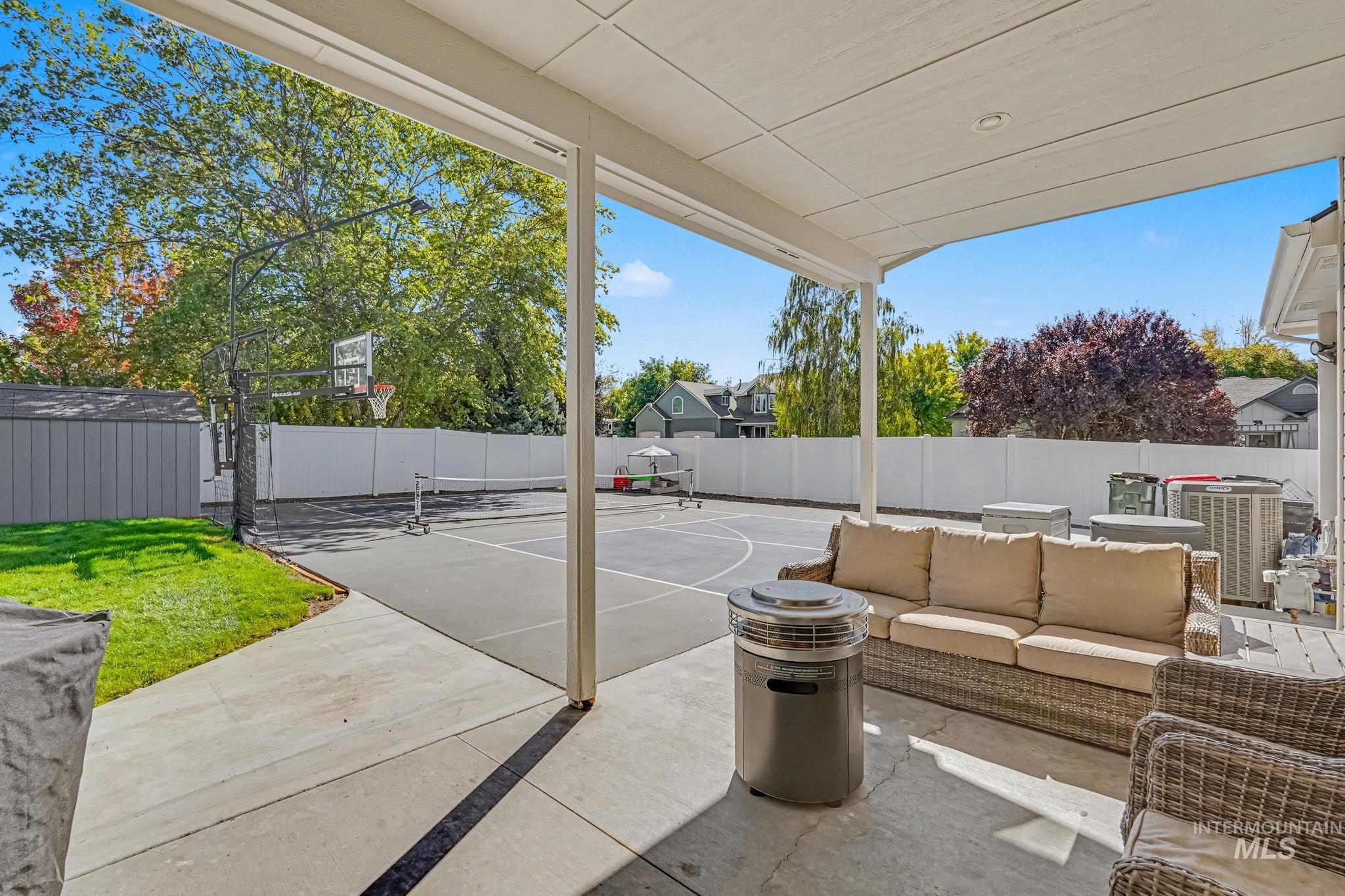 2340 S Alaska Way, Meridian, Idaho 83642, 4 Bedrooms, 2.5 Bathrooms, Residential For Sale, Price $740,000,MLS 99002418