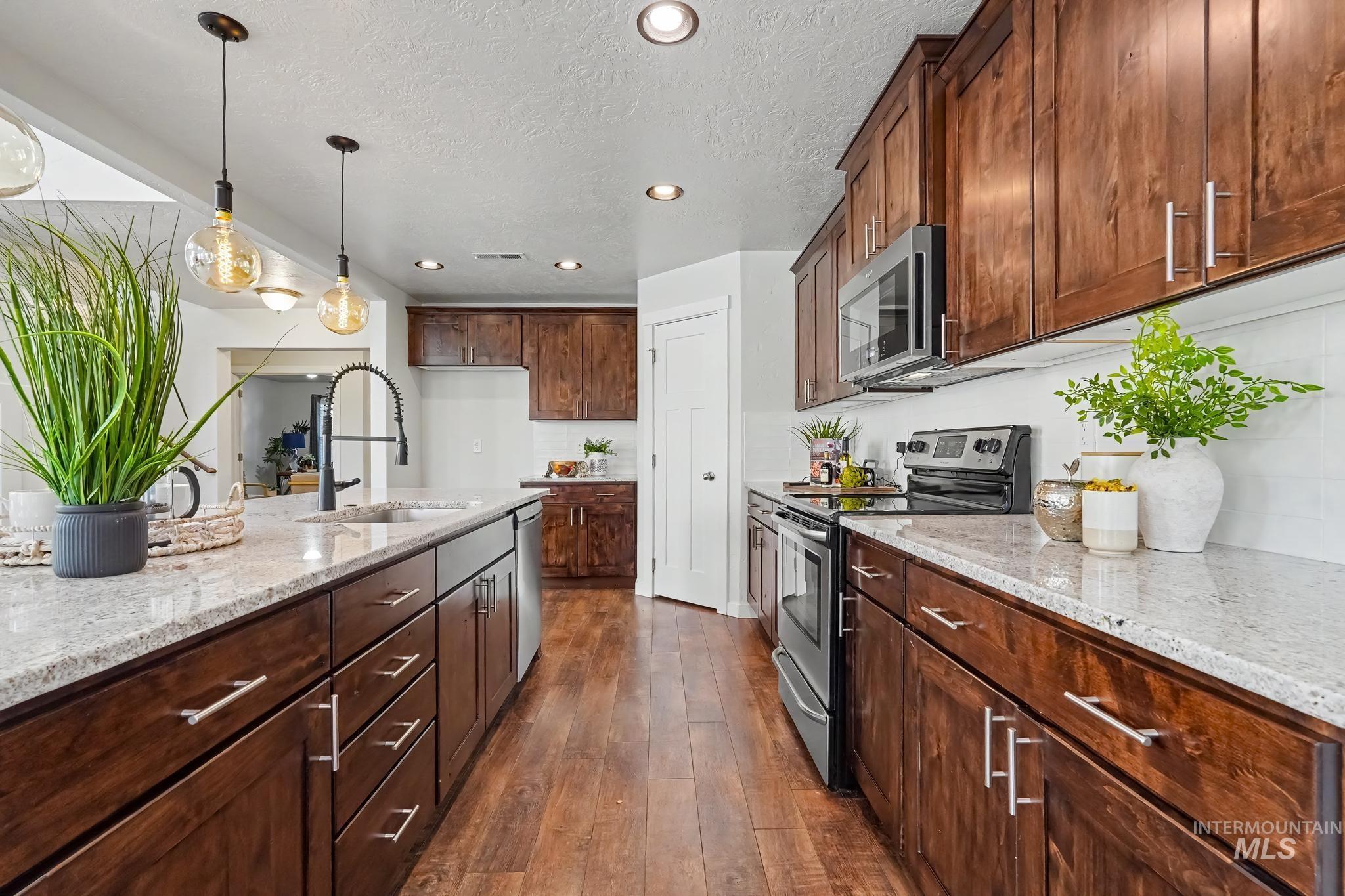 4661 N Alester Ave, Meridian, Idaho 83646, 4 Bedrooms, 2.5 Bathrooms, Residential For Sale, Price $550,000,MLS 99002421