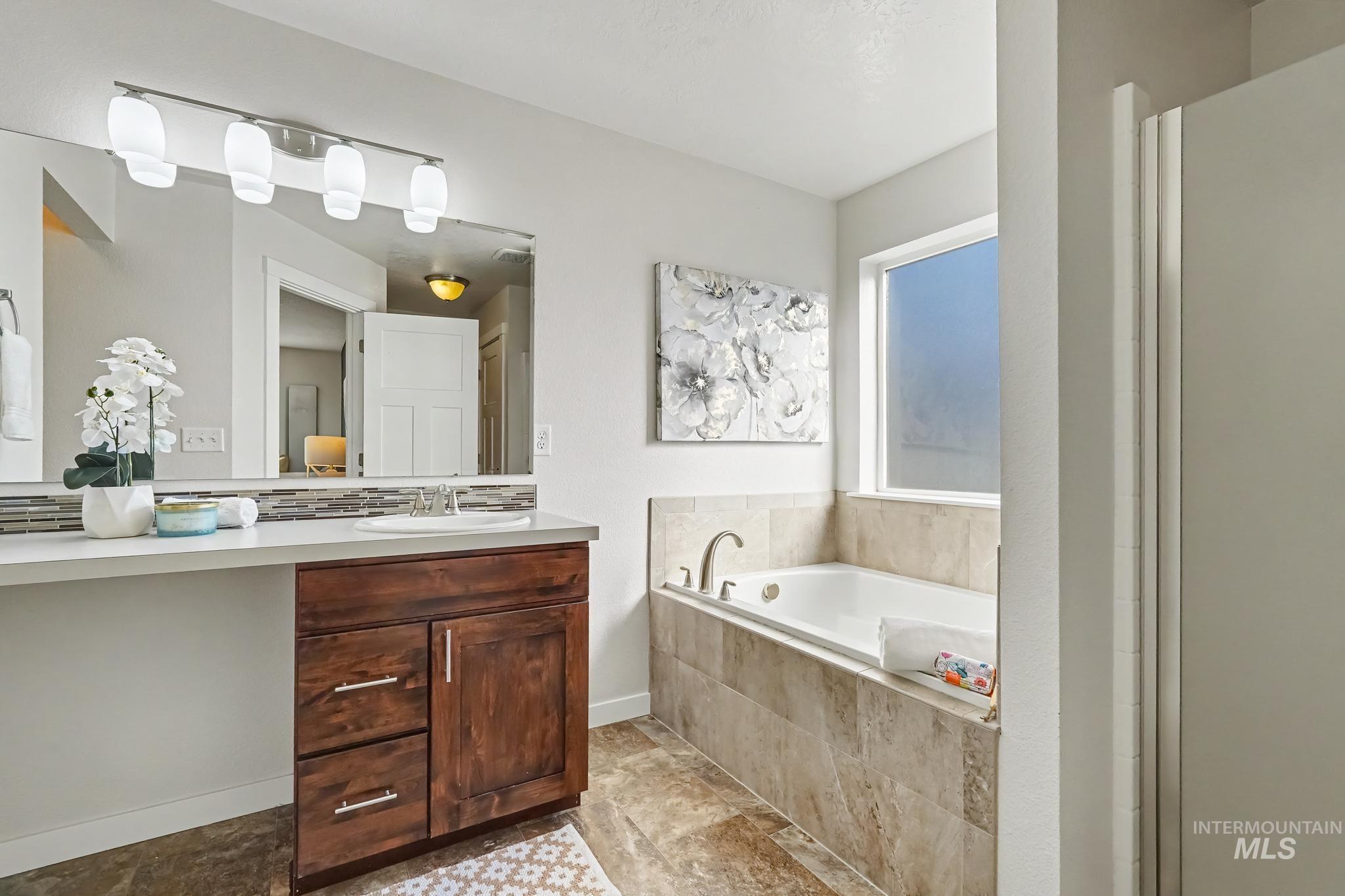 4661 N Alester Ave, Meridian, Idaho 83646, 4 Bedrooms, 2.5 Bathrooms, Residential For Sale, Price $550,000,MLS 99002421