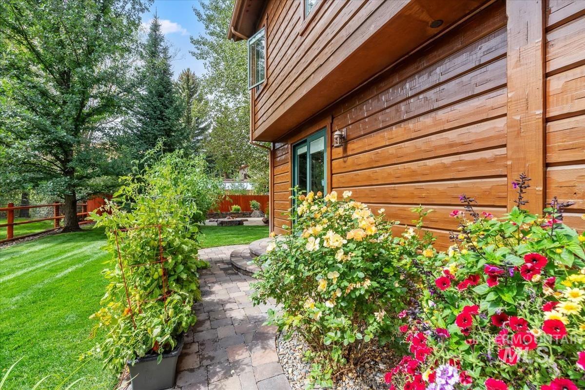 106 Hidden Hollow, Hailey, Idaho 83333, 3 Bedrooms, 3 Bathrooms, Residential For Sale, Price $4,700,000,MLS 99002424