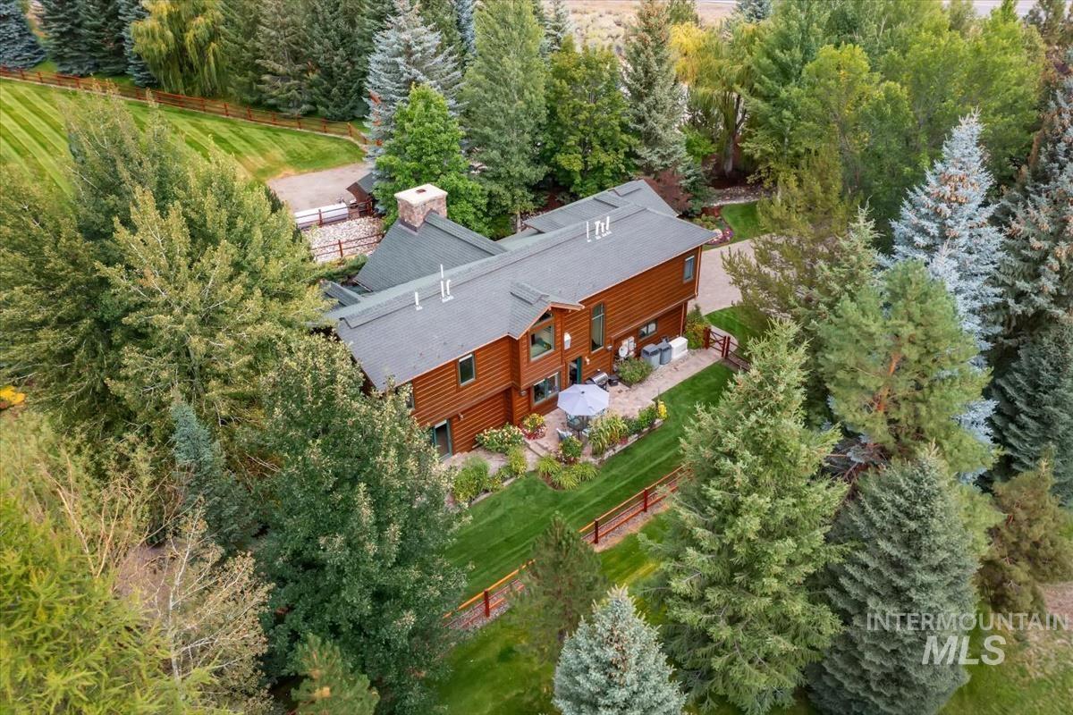 106 Hidden Hollow, Hailey, Idaho 83333, 3 Bedrooms, 3 Bathrooms, Residential For Sale, Price $4,700,000,MLS 99002424