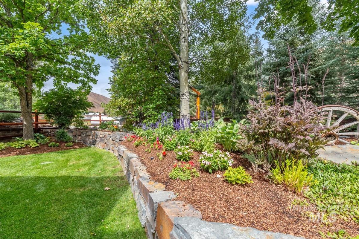 106 Hidden Hollow, Hailey, Idaho 83333, 3 Bedrooms, 3 Bathrooms, Residential For Sale, Price $4,700,000,MLS 99002424