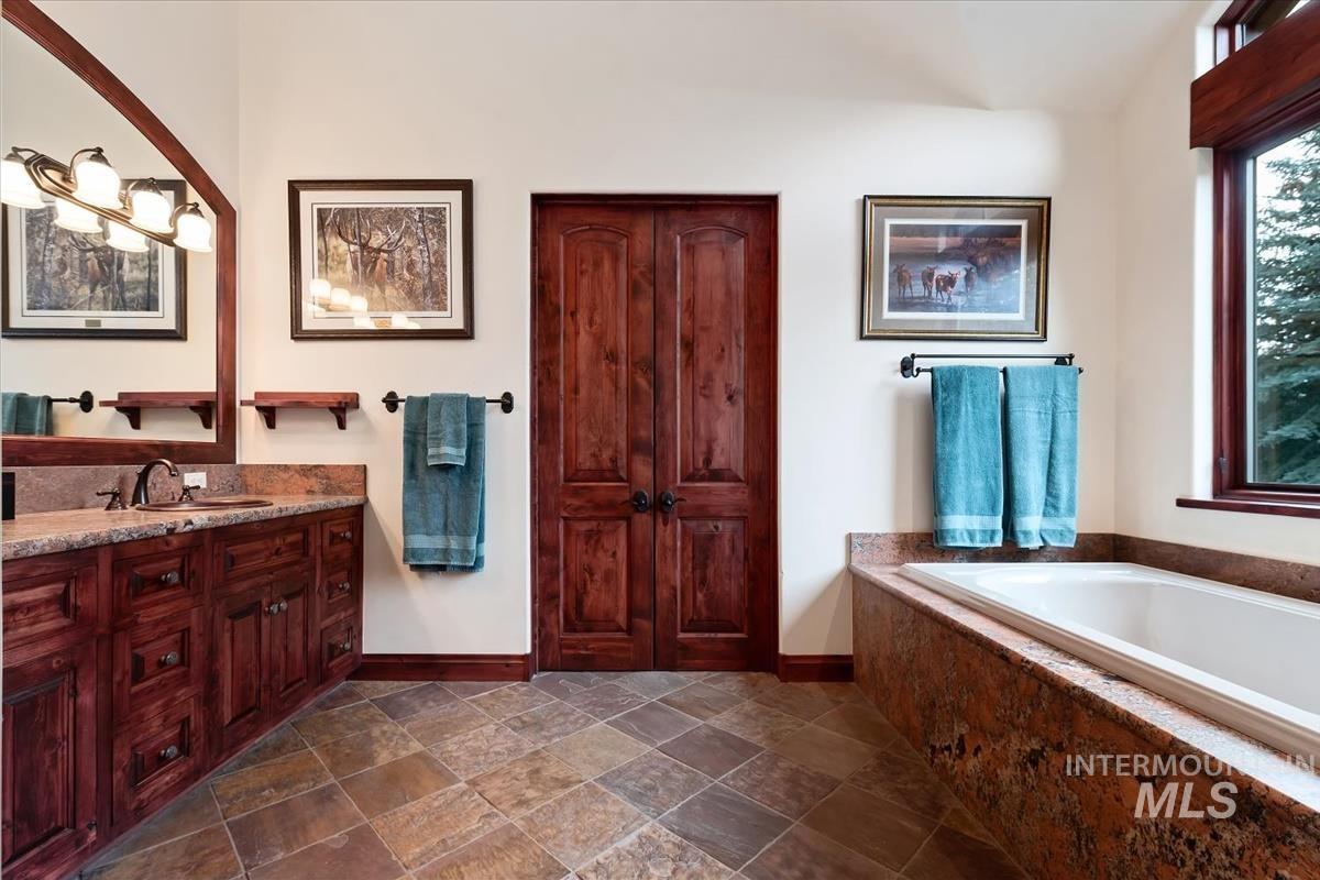 106 Hidden Hollow, Hailey, Idaho 83333, 3 Bedrooms, 3 Bathrooms, Residential For Sale, Price $4,700,000,MLS 99002424